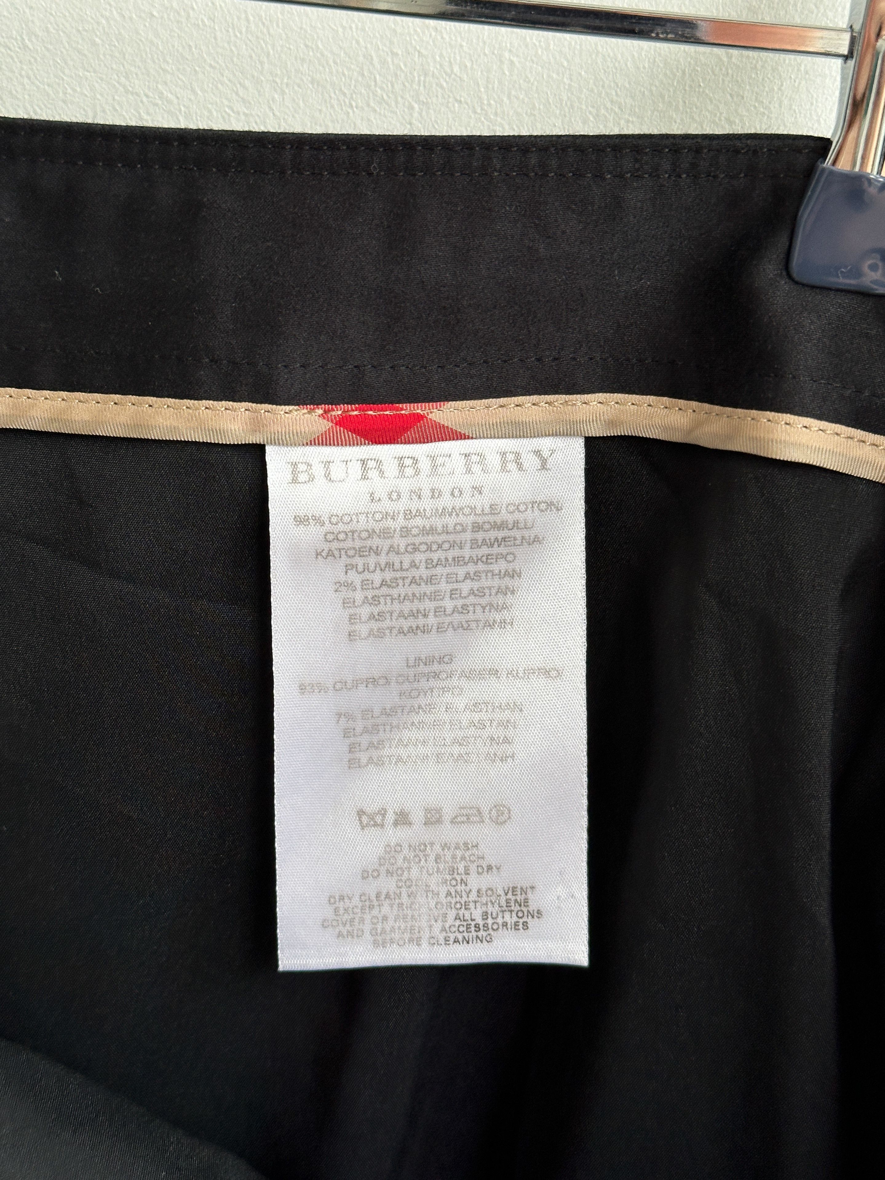 Burberry Burberry Black Mini Skirt Size 27" / US 4 / IT 40 - 7 Thumbnail