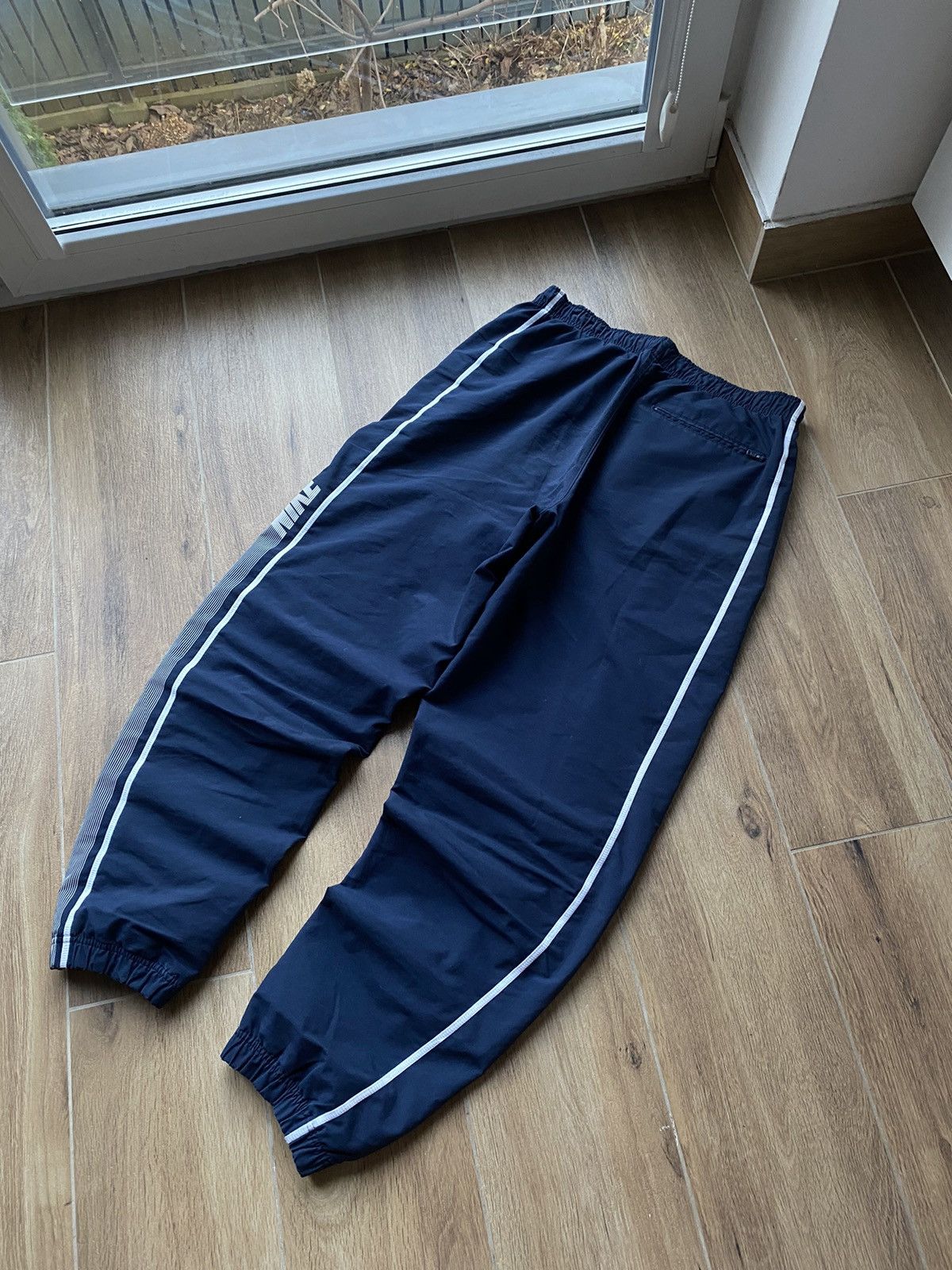 Nike Nike Vintage Nylon Pants Baggy Wide Japanese Y2K Big Logo Size US 34 / EU 50 - 6 Thumbnail