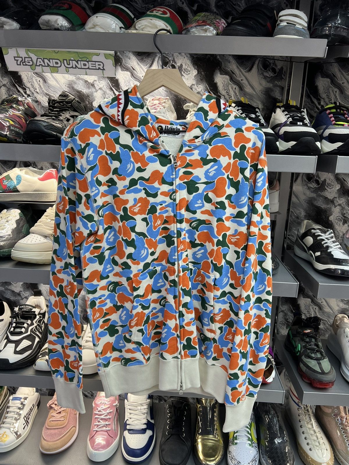 Bape Bape Indonesia Camo Shark Hoodje Size US L / EU 52-54 / 3 - 1 Thumbnail