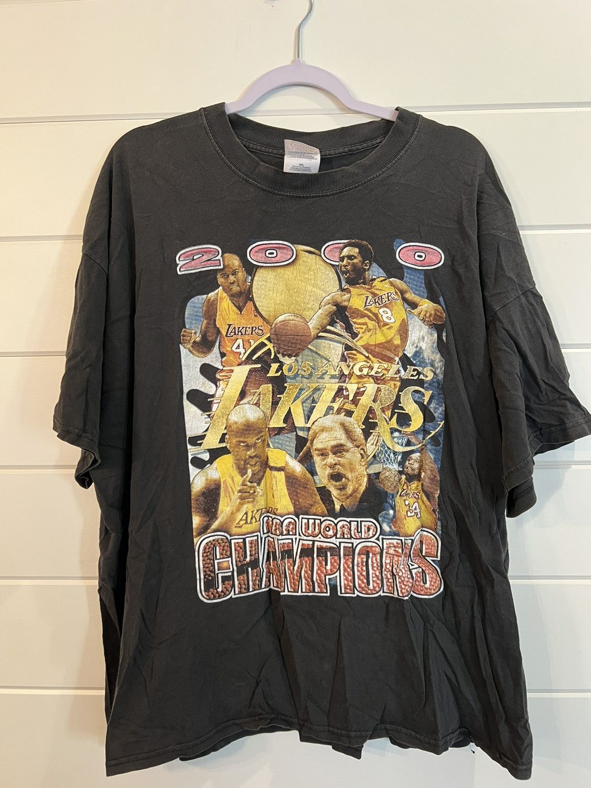 Gildan × NBA Rare 2000 LA Lakers NBA Champions T-Shirt Size US XXL / EU 58 / 5 - 1 Thumbnail