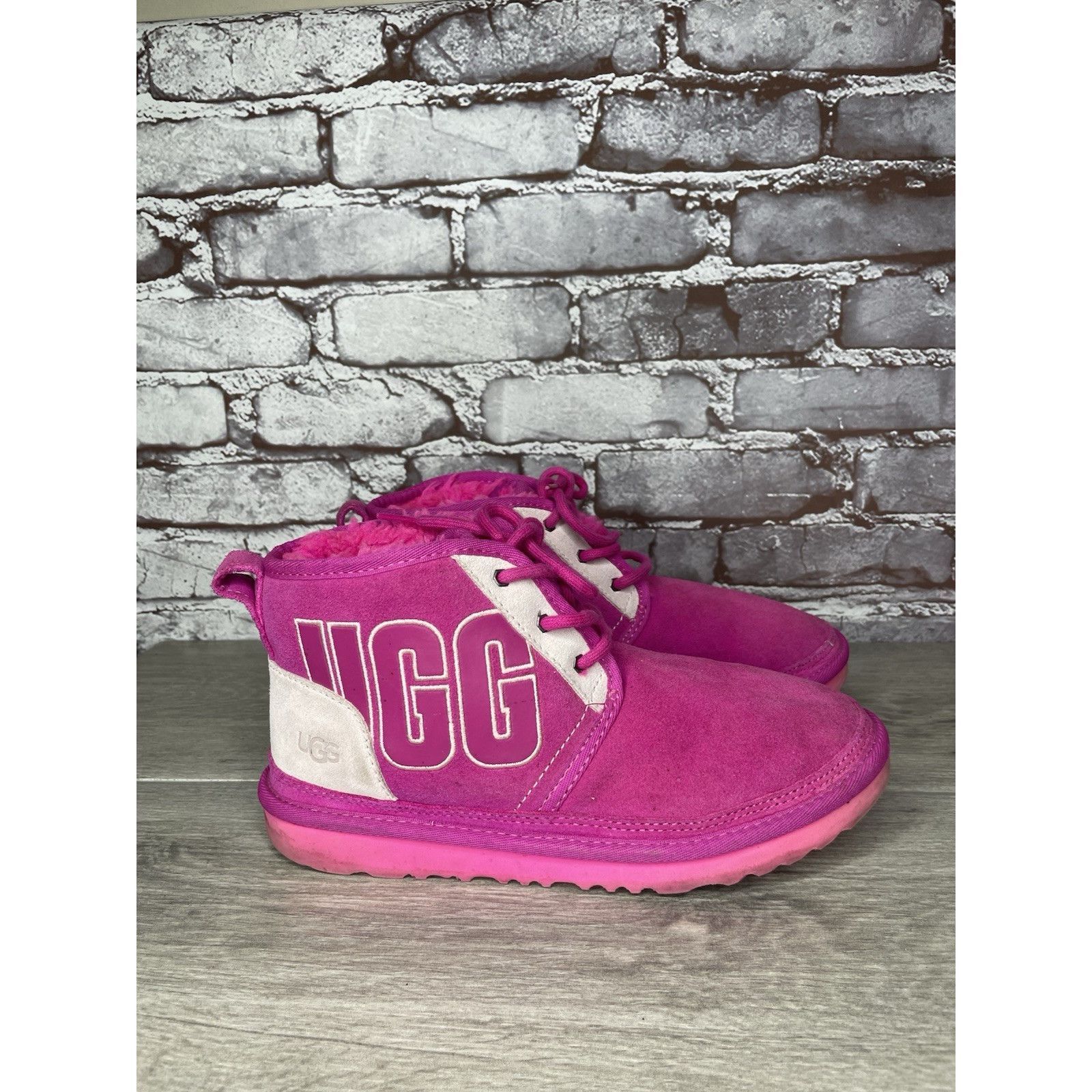 Ugg UGG PINK 🎀 Neumel Graphic Outline Authentic Fur Boots Kids Size US 6 / IT 36 - 18 Thumbnail