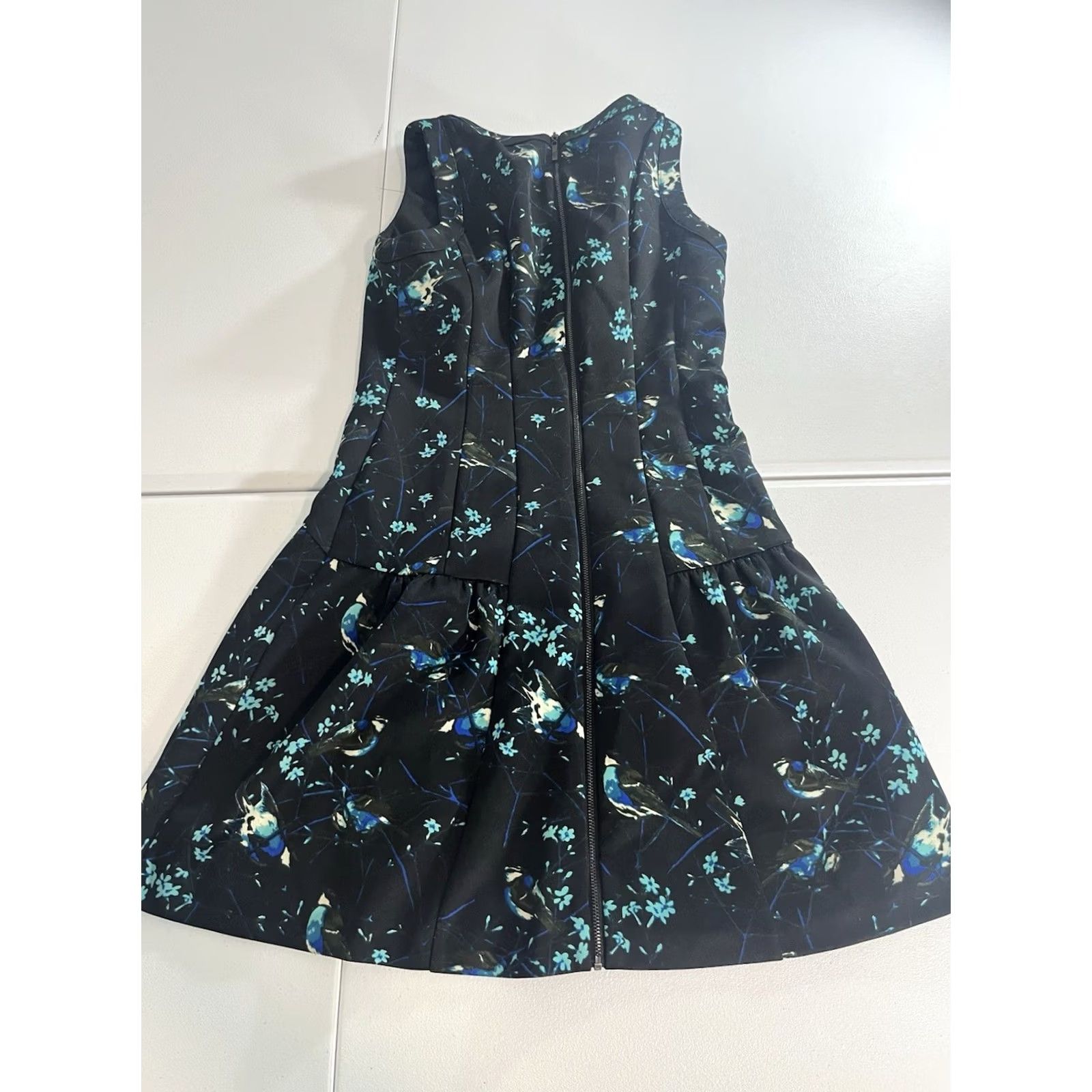 Jessica Simpson Jessica Simpson Dress Floral with Bird Print Size 4 Womens Sleeveless Knee Length Blue Polyester Sheath Lined Casual Size S / US 4 / IT 40 - 3 Thumbnail