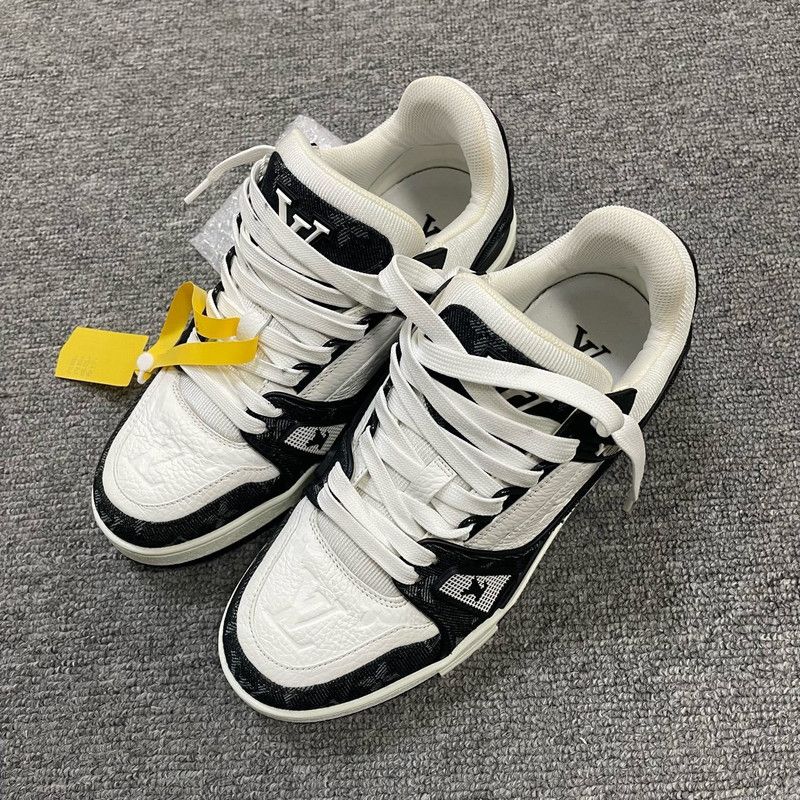 Louis Vuitton Louis Vuitton Panda Trainer Low-Top Sneakers 0079 Size US 7.5 / EU 40-41 - 1 Thumbnail