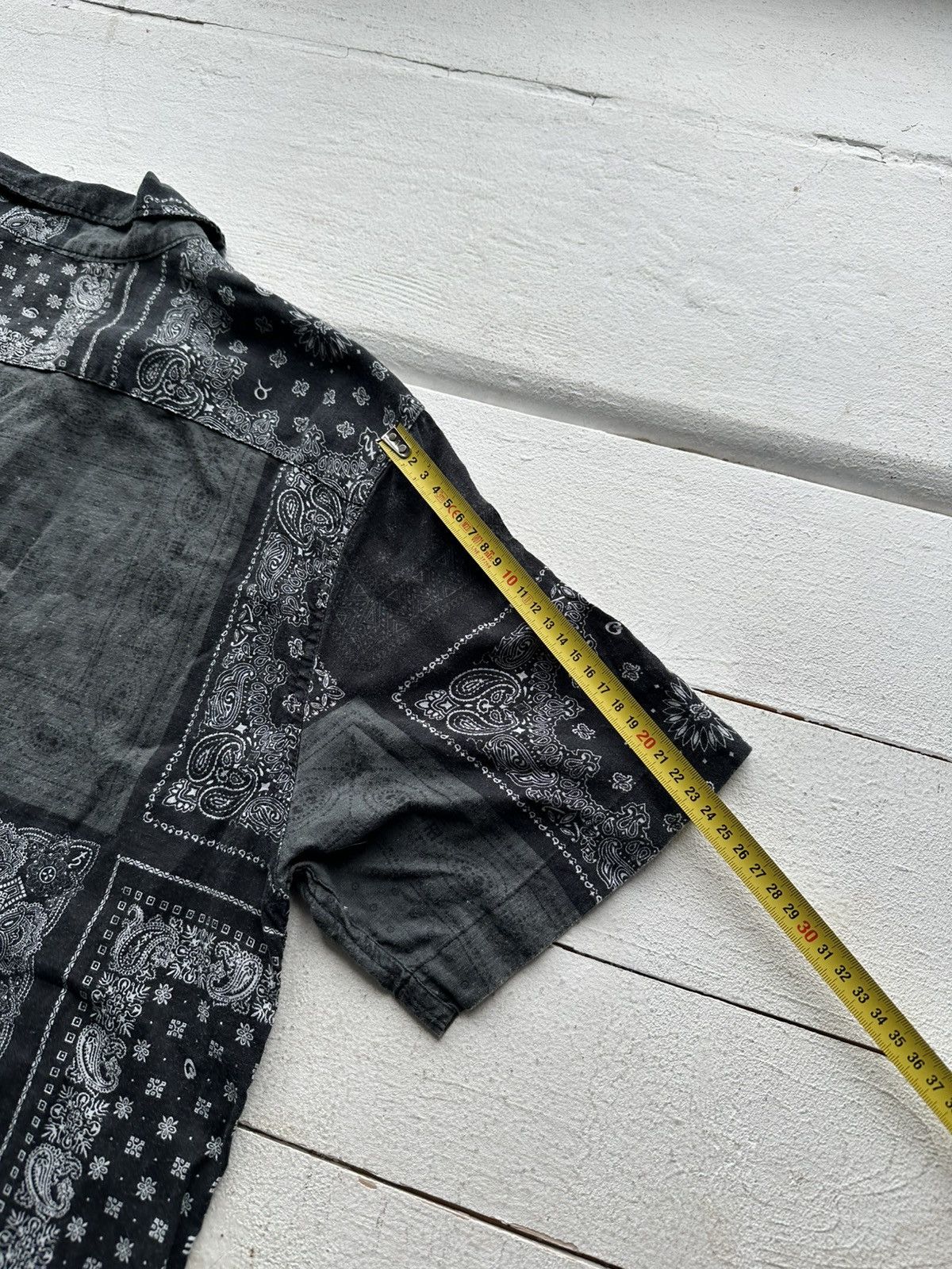 Levi's × Levi's Vintage Clothing × Vintage 🚨Vintage Levi’s BANDANA PRINT Black Button Longsleeve HAWAII Size US S / EU 44-46 / 1 - 12 Thumbnail