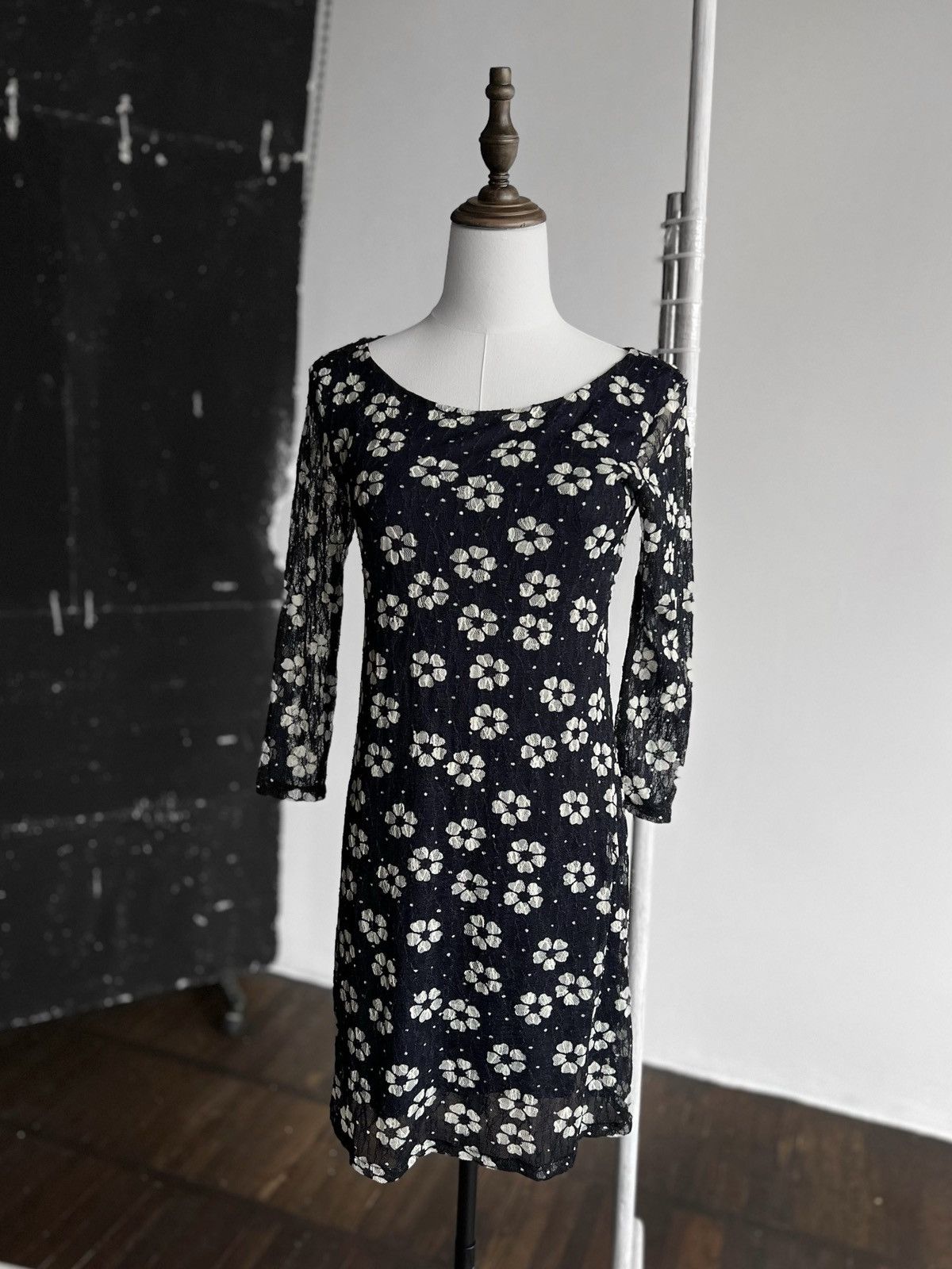 Designer × Other Phase Eight Floral Blue White 3/4 Sleeve Daisy Lace Dress Size S / US 4 / IT 40 - 1 Thumbnail