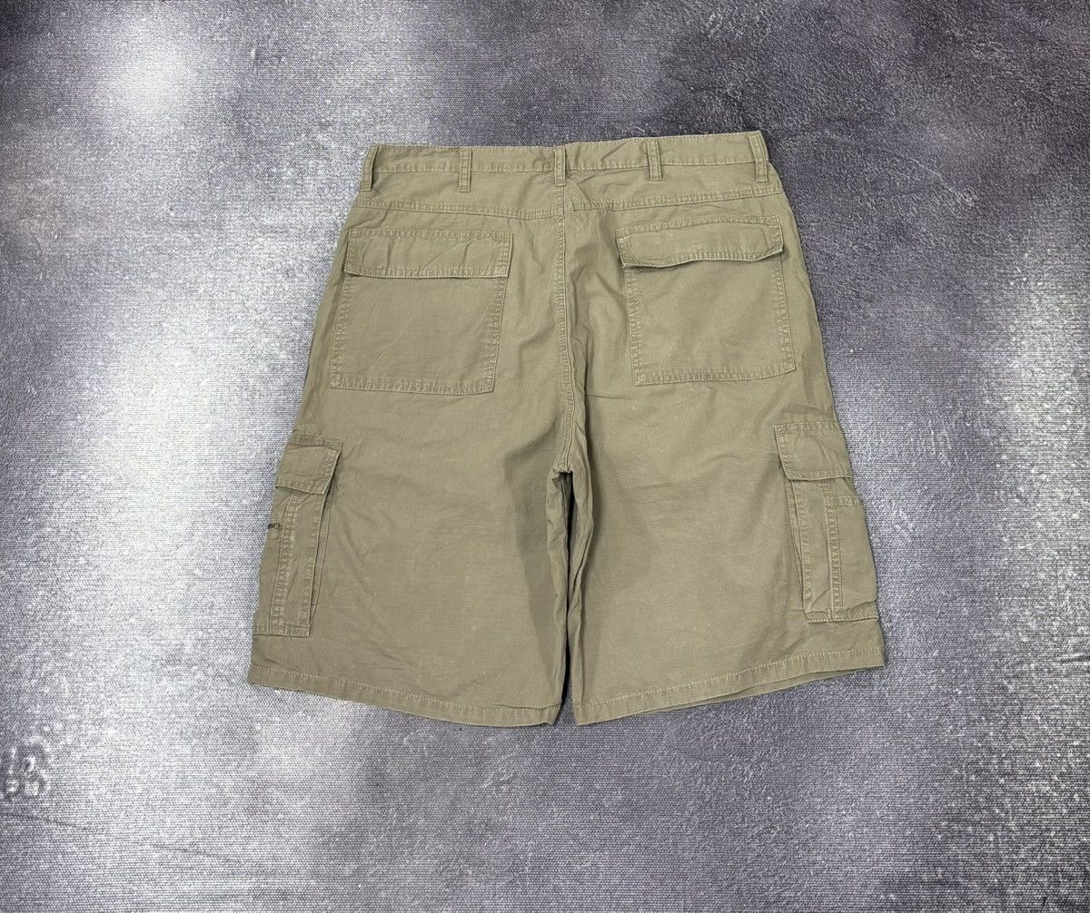 Vintage Vintage Wrangler USA Zip Pocket Hype Baggy Cargo Shorts Size US 36 / EU 52 - 2 Thumbnail