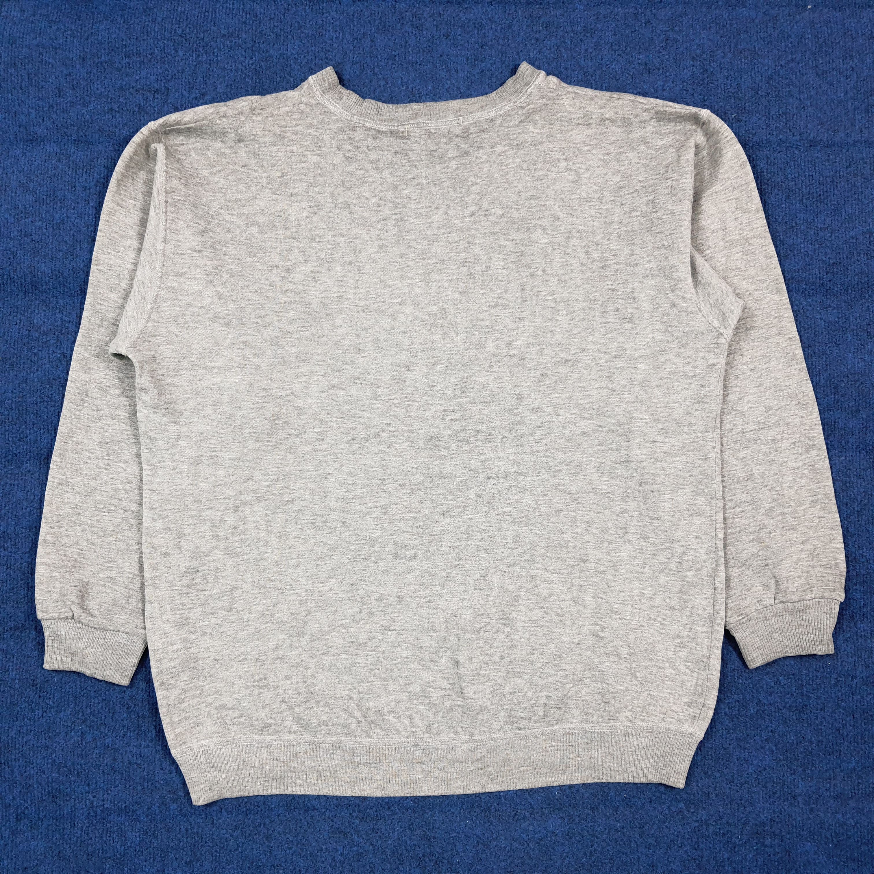 Pierre Balmain Vintage Pierre Balmain Paris Embroidered Sweatshirt C291N31 Size US L / EU 52-54 / 3 - 4 Thumbnail