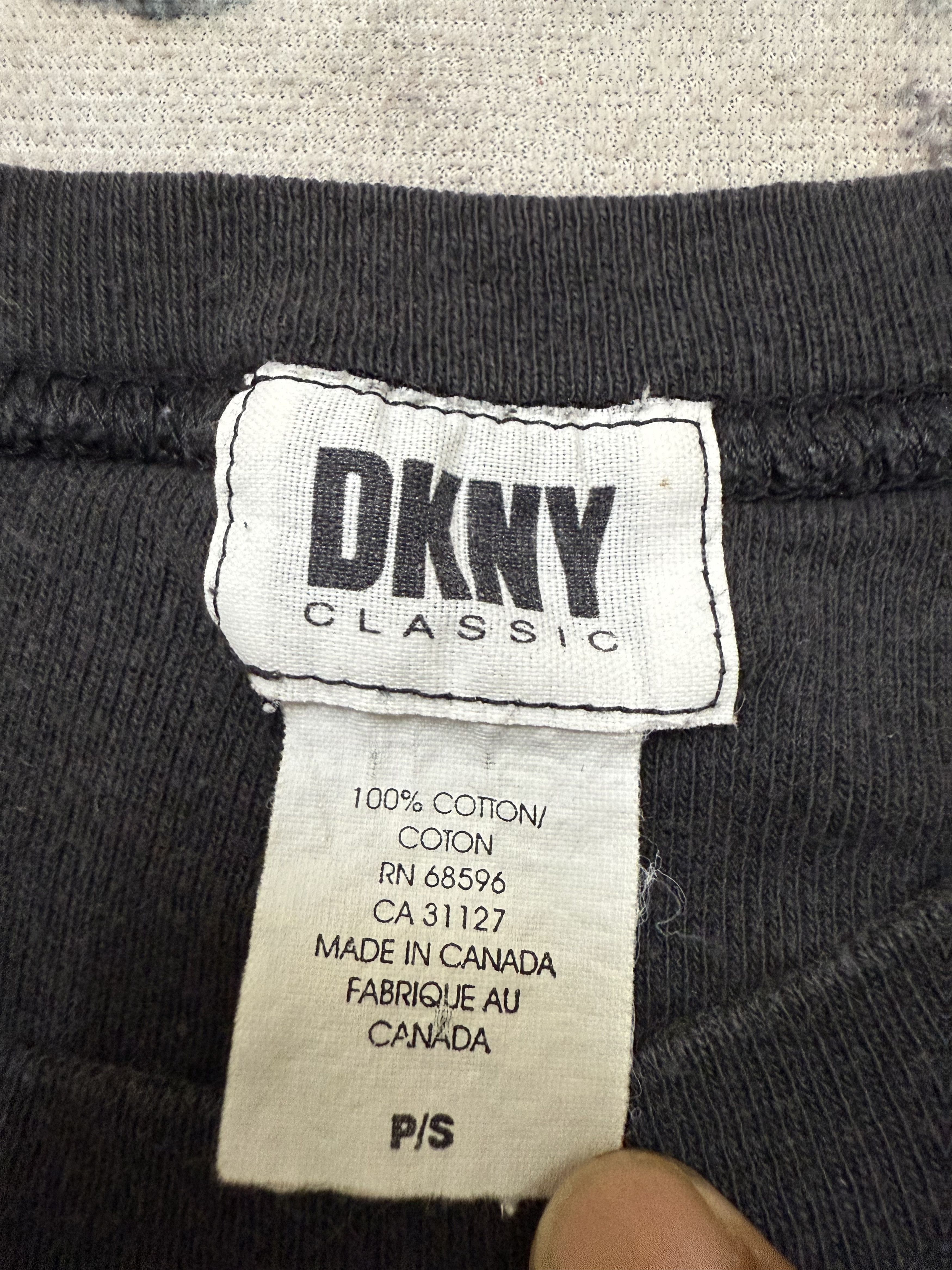 DKNY × Vintage Vintage Youth Dkny Distressed Tshirt Size XXS / US 00 / IT 34 - 6 Thumbnail