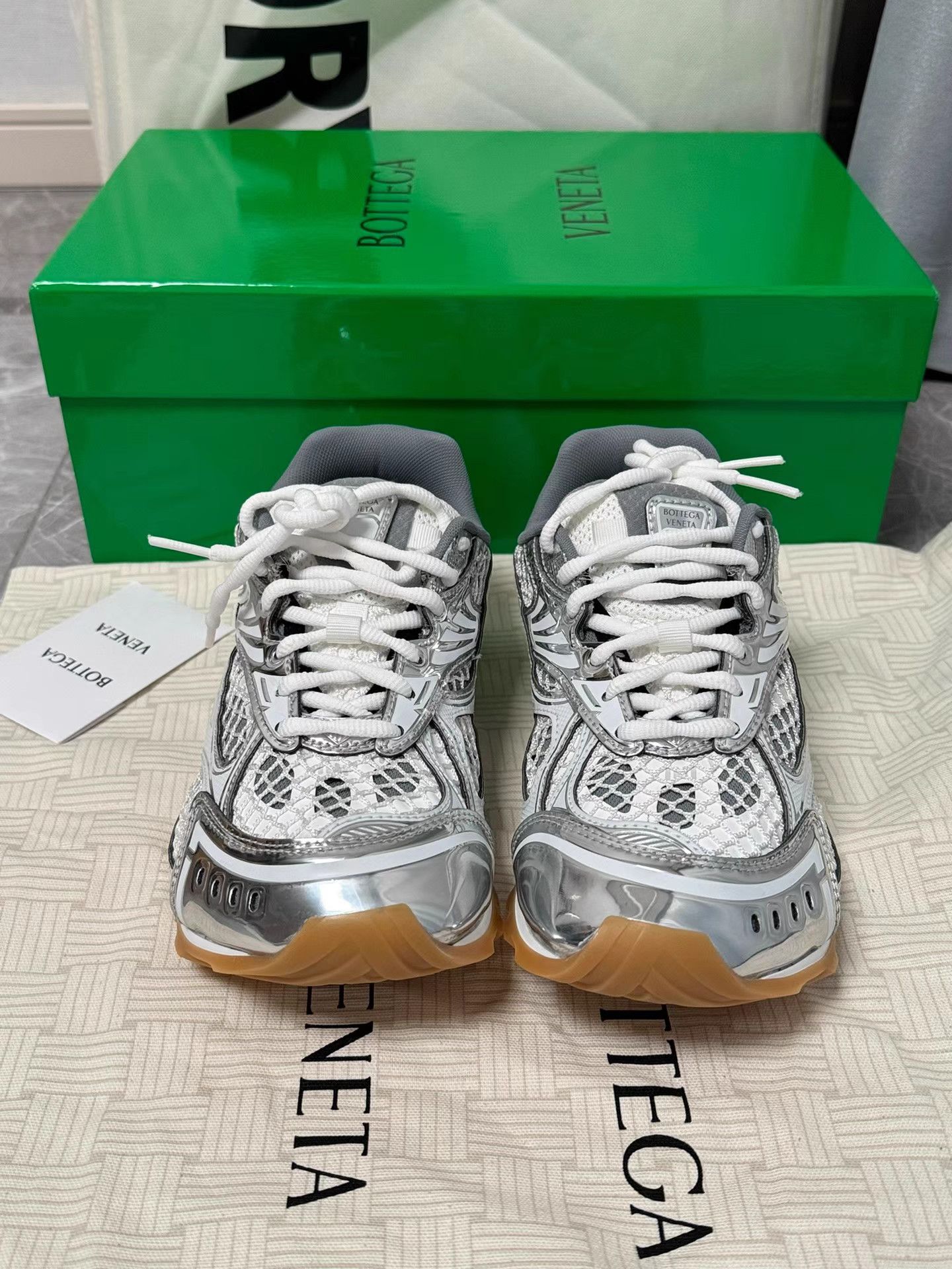 Bottega Veneta Bottega Veneta BV Orbit Liquid Silver Retro Sneakers K6 Size US 7 / IT 37 - 3 Thumbnail