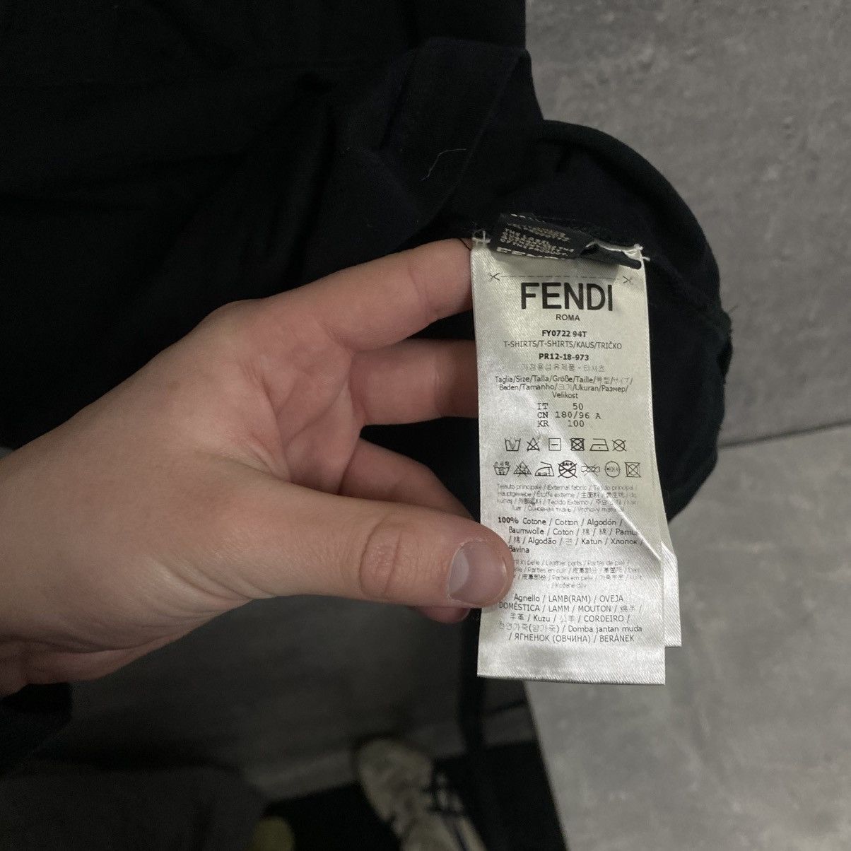 Fendi Fendi T-Shirt Size US L / EU 52-54 / 3 - 10 Thumbnail