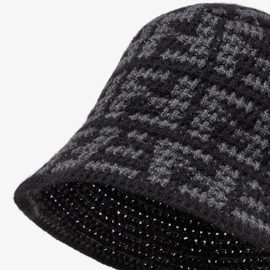 Fendi o1loc1c0824 Size: OS / Hat in Black Size ONE SIZE - 2 Thumbnail