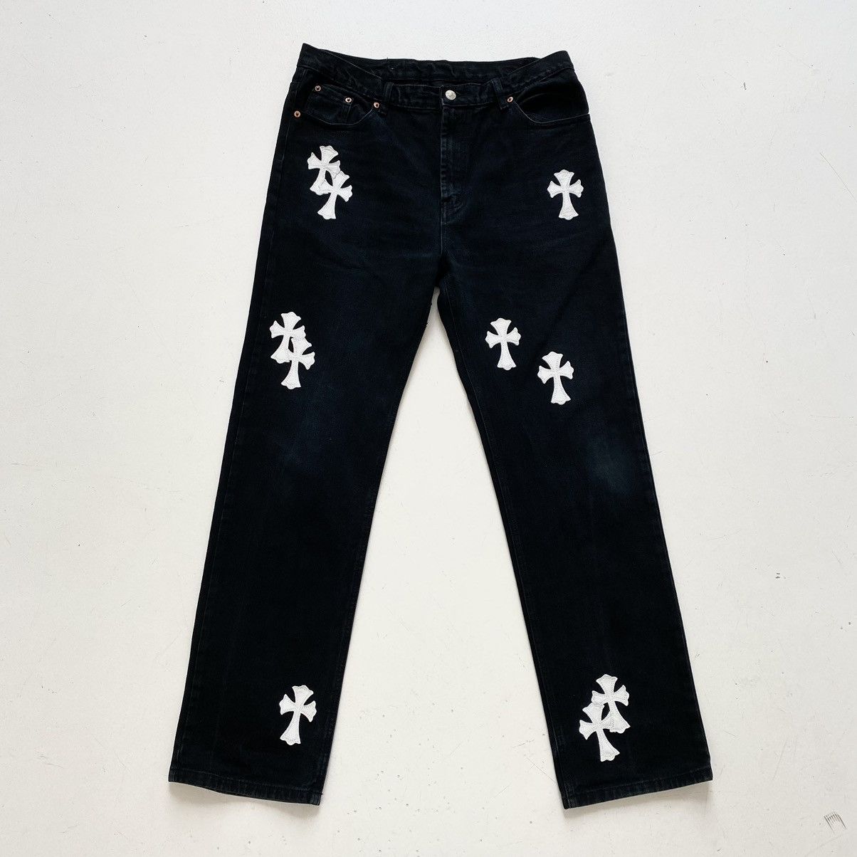 Levi's × Vintage Levi's "Chrome Hearts" custom white patched denim Size US 34 / EU 50 - 2 Thumbnail