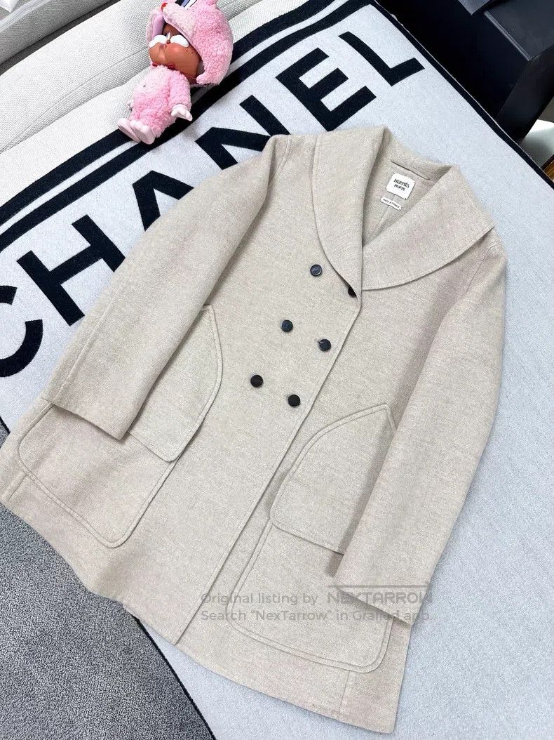 Hermes Hermes Oatmeal Double-breasted Lapel Cashmere Coat Size XS / US 0-2 / IT 36-38 - 1 Thumbnail