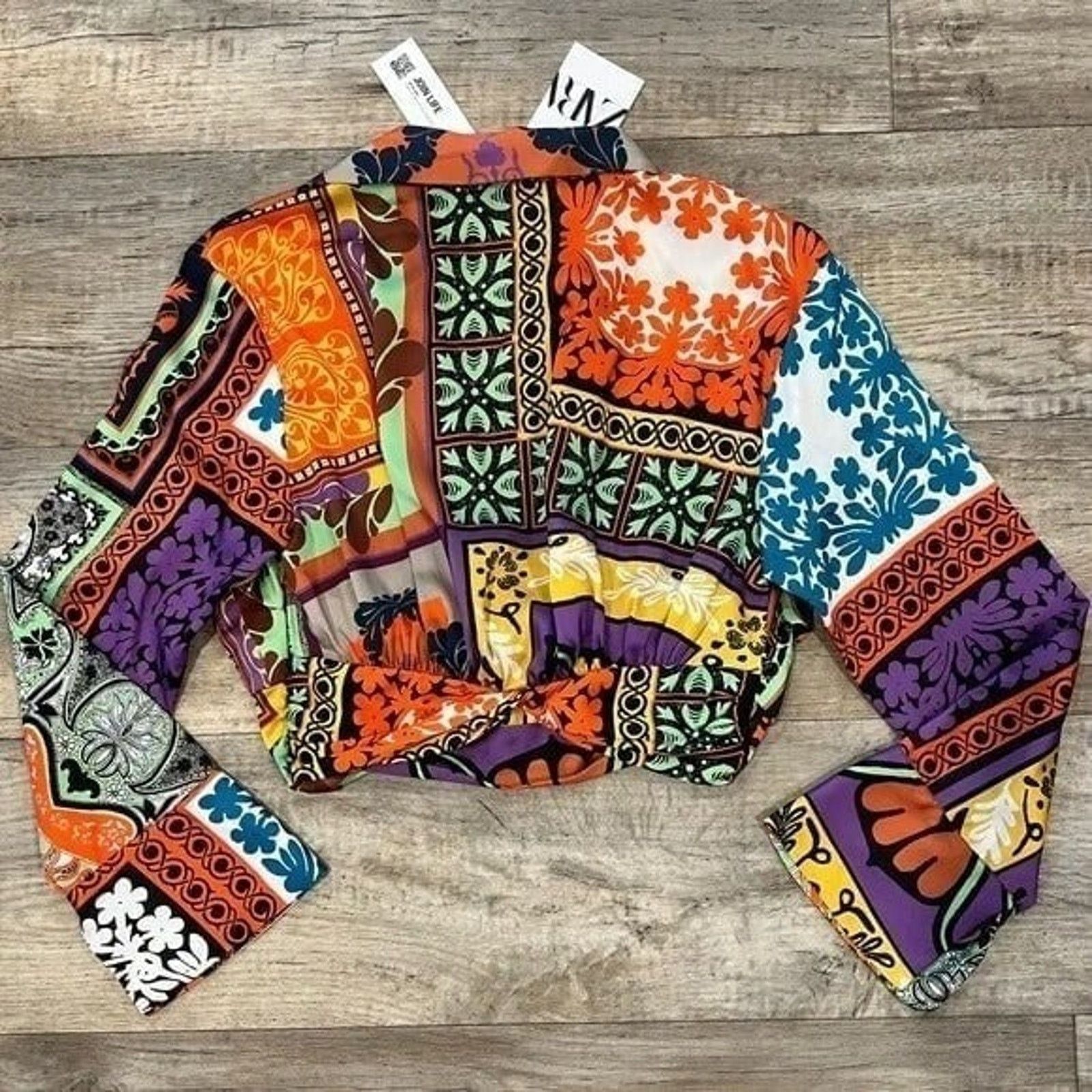 Zara ZARA Printed V-Neck Crop Top NWT Size S / US 4 / IT 40 - 21 Thumbnail