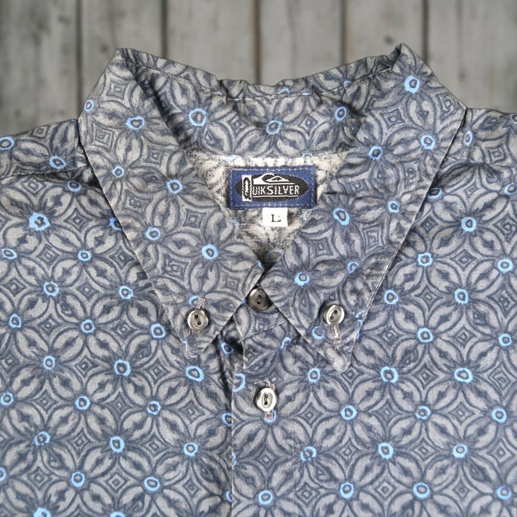 Quiksilver VINTAGE Quiksilver Shirt Mens L Blue 90s Hawaii Geometric Button-Up Short Sleeve Collared 80s 00s Print USA Vintage Size US L / EU 52-54 / 3 - 1 Thumbnail
