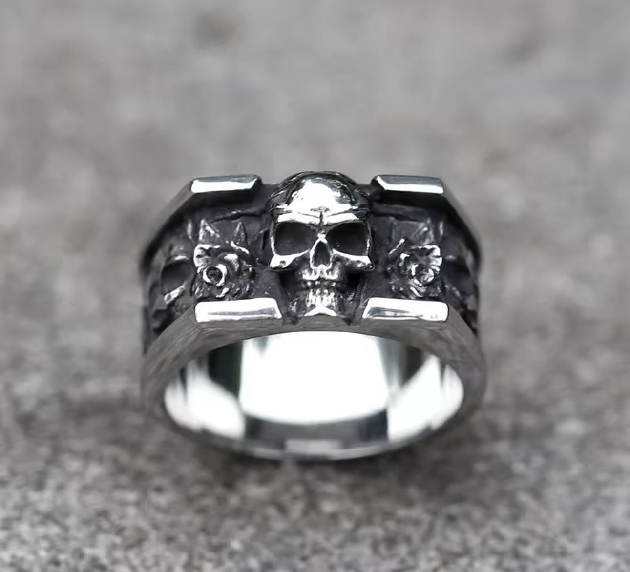 Vintage Vintage SKULL RING Size ONE SIZE - 2 Thumbnail