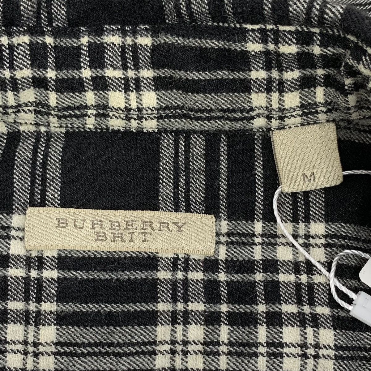 Burberry Burberry Black Check Wool Collared Long Sleeve Shirt K26WX Size US M / EU 48-50 / 2 - 6 Thumbnail
