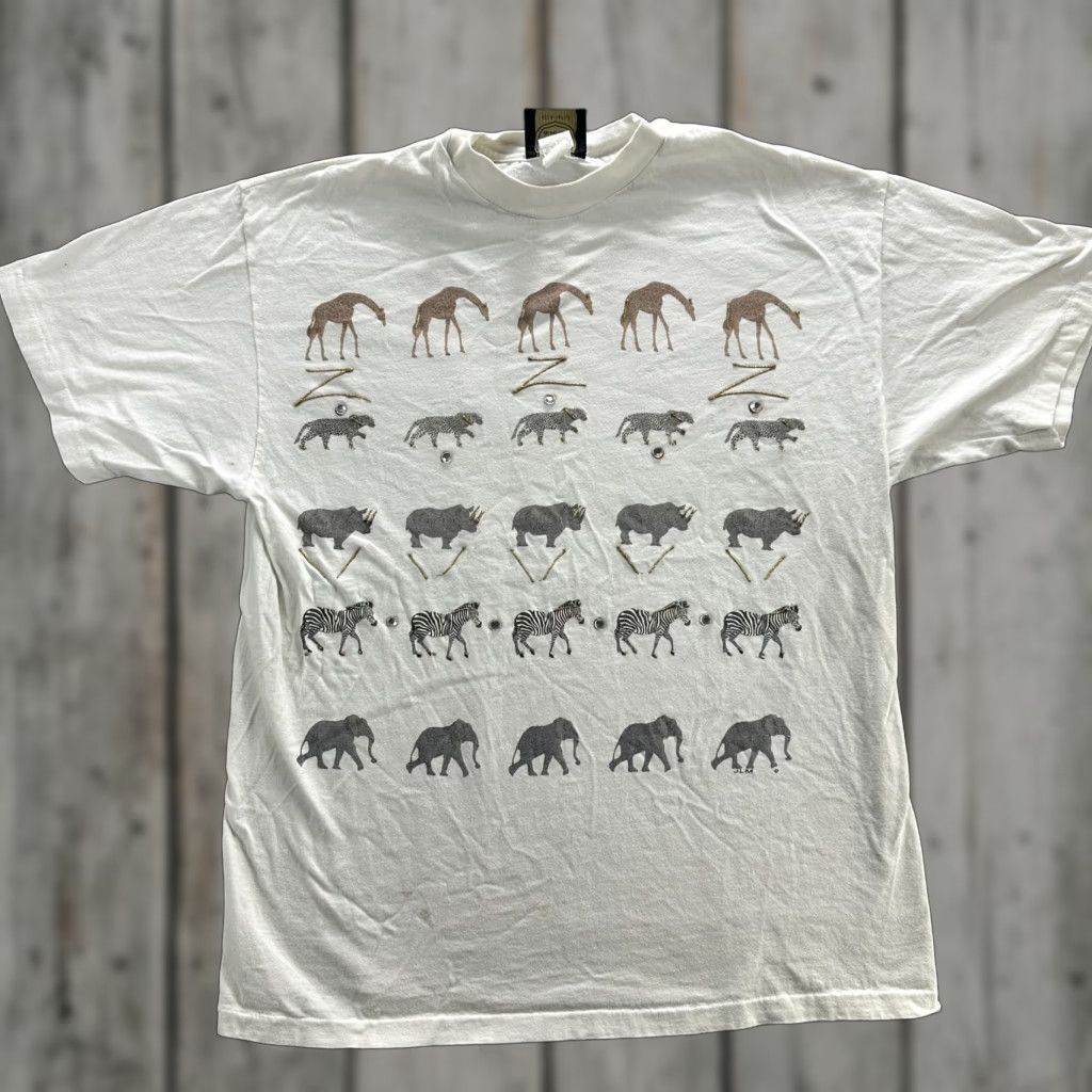 Vintage VINTAGE JLM Fashion Group Safari Animal Embroidered T-Shirt Mens Large White 90s Wildlife Collection Size US L / EU 52-54 / 3 - 1 Thumbnail
