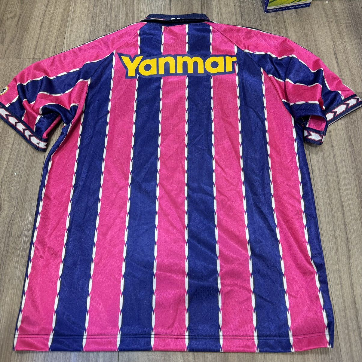 Osaka cezero 2000s home team signed shirt