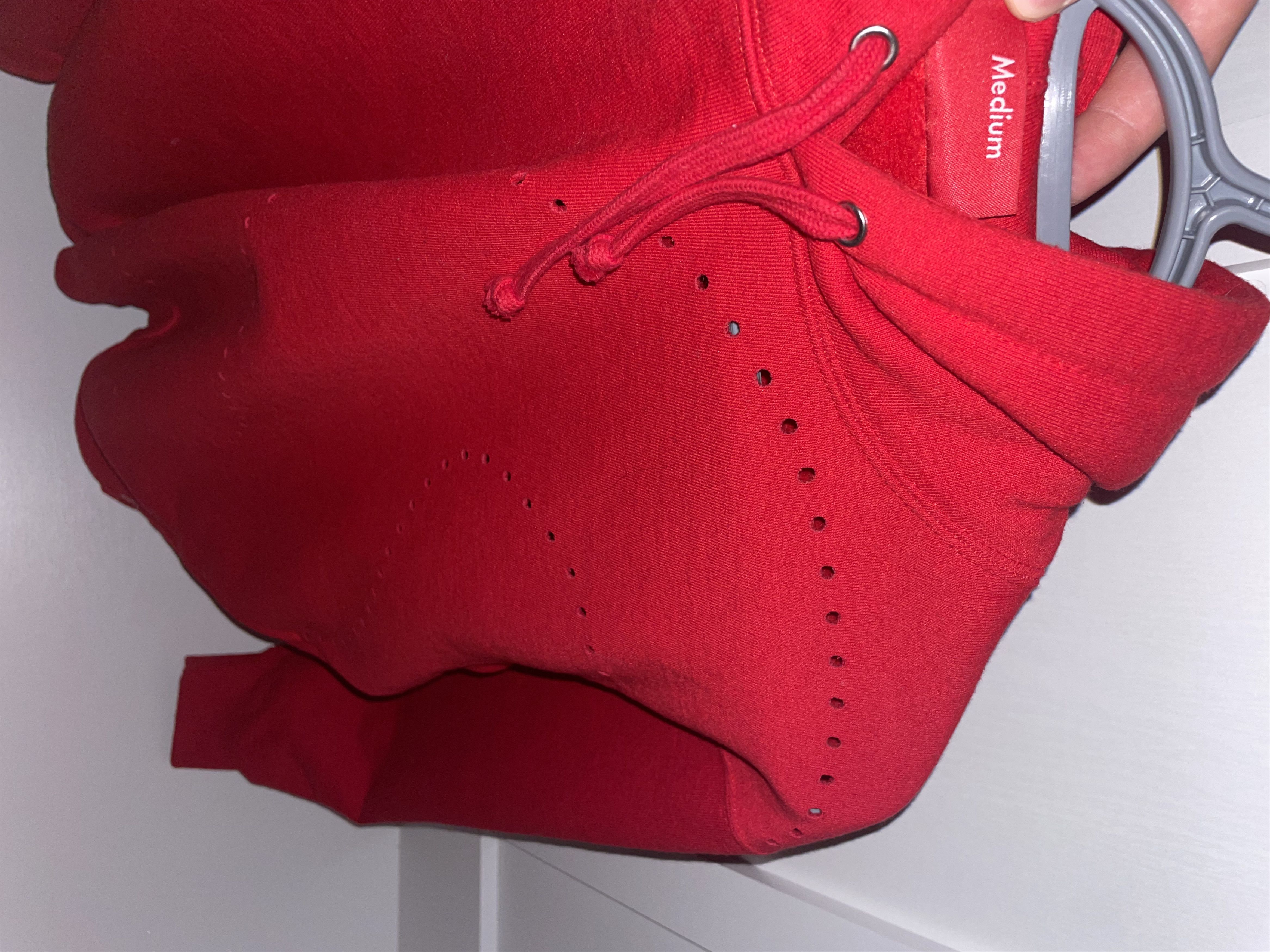 Supreme supreme laser cut S RED Size US M / EU 48-50 / 2 - 5 Thumbnail