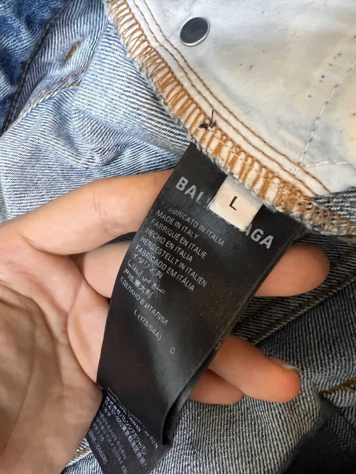 Balenciaga [L] Balenciaga cut-up baggy denim jeans Size US 34 / EU 50 - 6 Thumbnail
