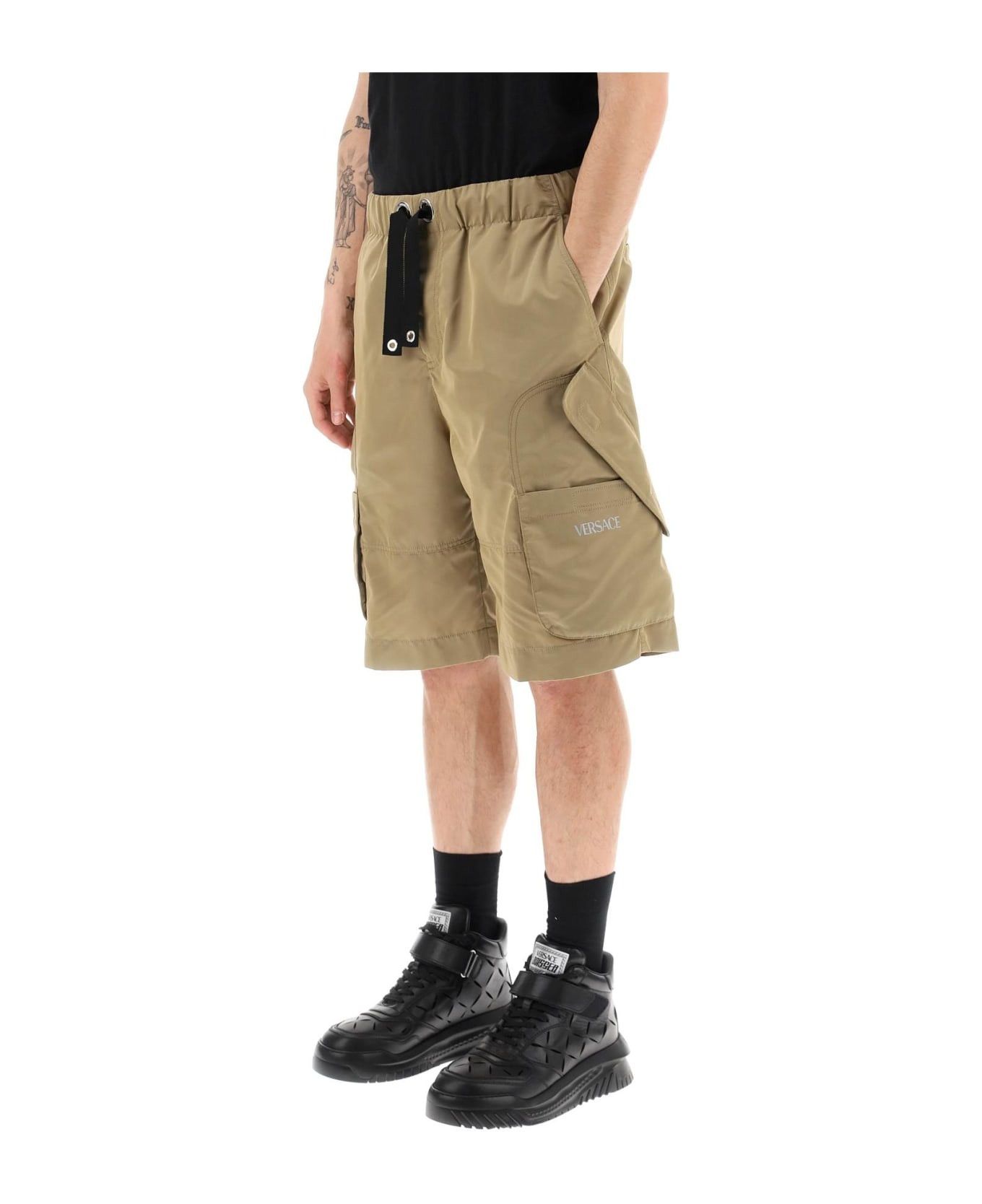 Versace o1y0525 Logo Short in Brown Size US 32 / EU 48 - 4 Thumbnail