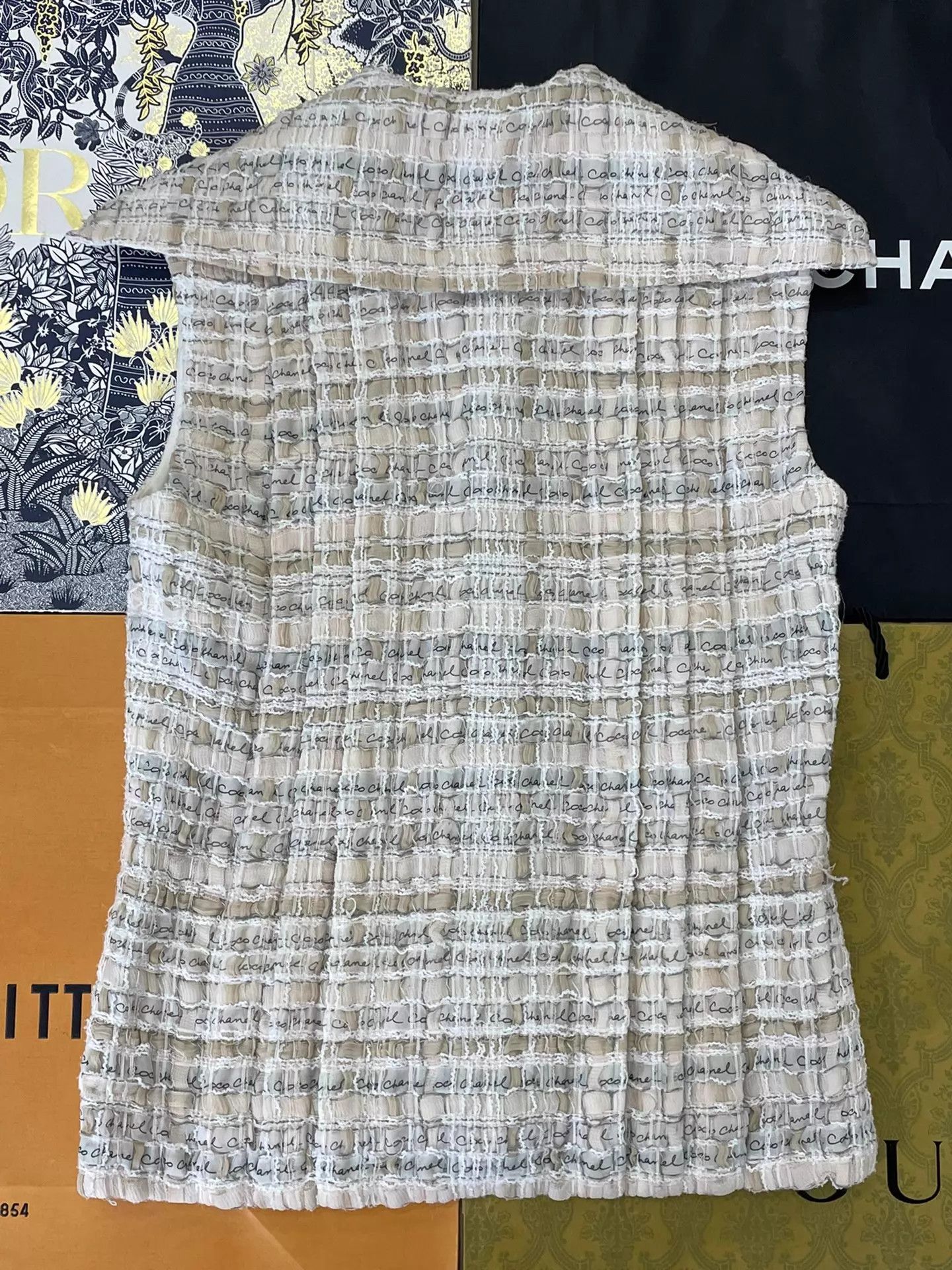Chanel Chanel Early Spring Pink Lesage Tweed Vest 36 CC Logo Size XS / US 0-2 / IT 36-38 - 3 Thumbnail