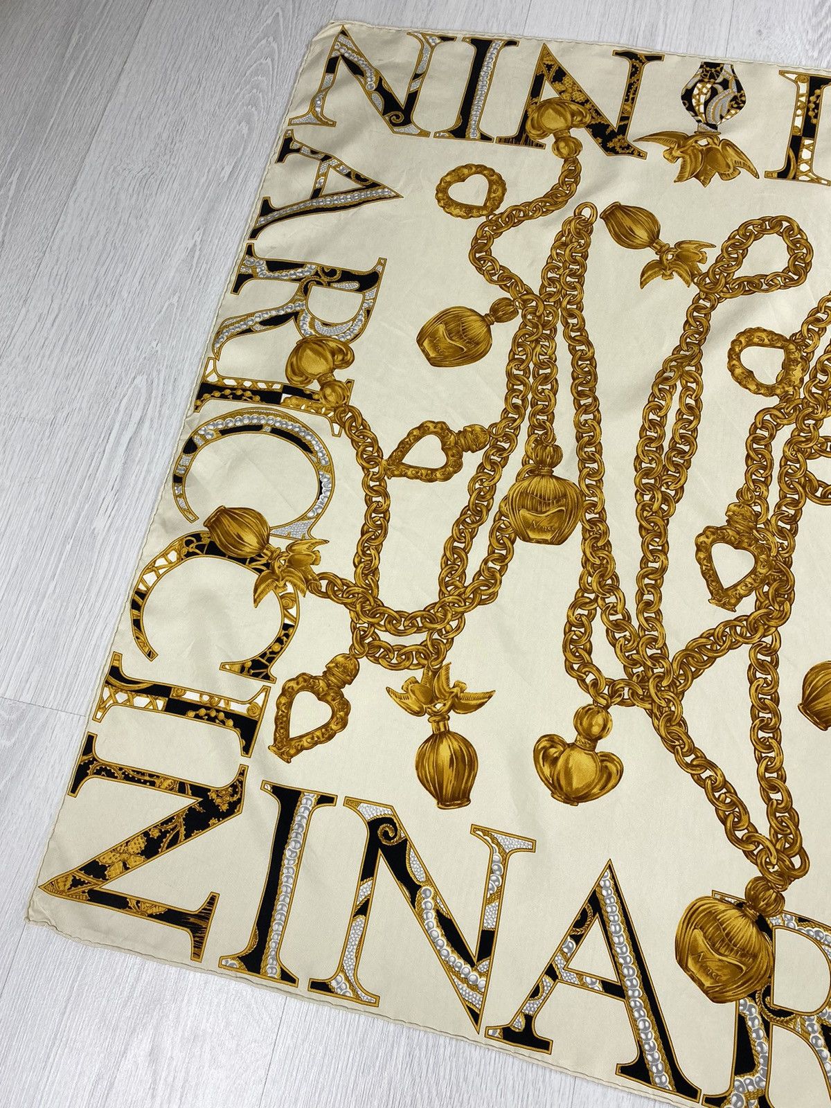 Designer Vintage Nina Ricci Silk Scarf like Versace YSL Size ONE SIZE - 8 Thumbnail