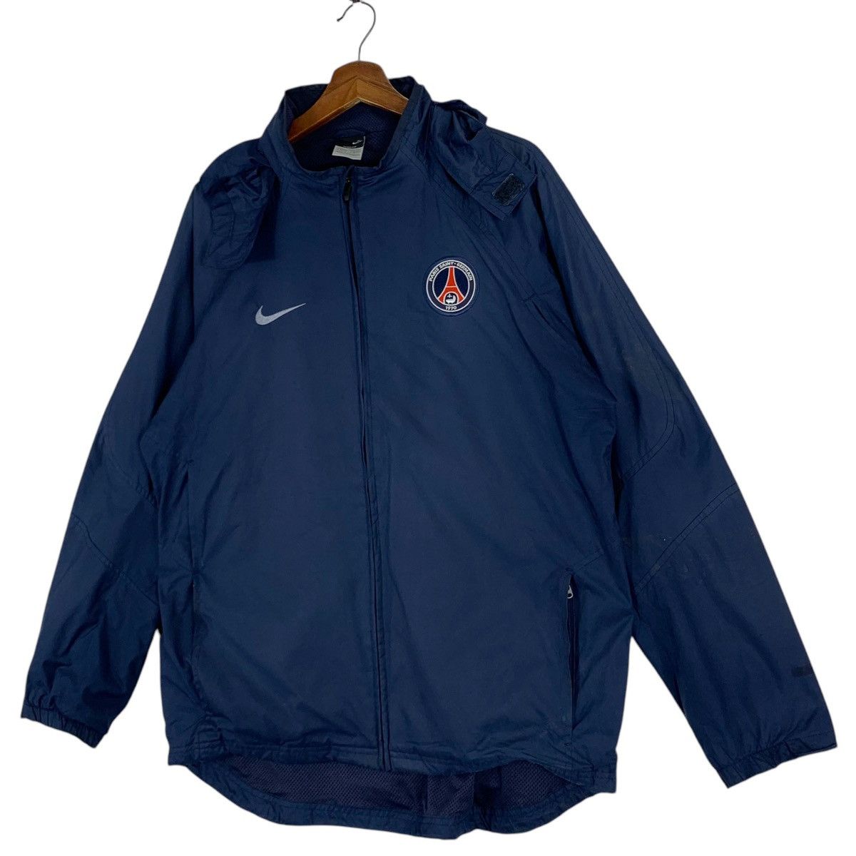 Vintage Vintage Nike Paris Saint German PSG Light Zipper Jacket Size US M / EU 48-50 / 2 - 2 Thumbnail