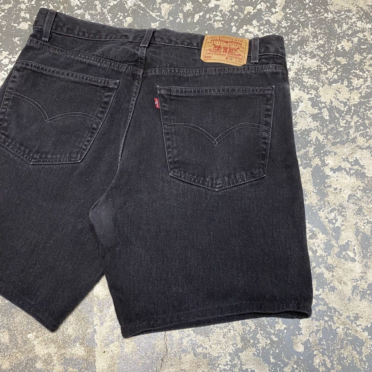 Levi's × Vintage Vintage Levi’s 505 Black Denim Jean Shorts Jorts 90s Size US 37 - 11 Thumbnail