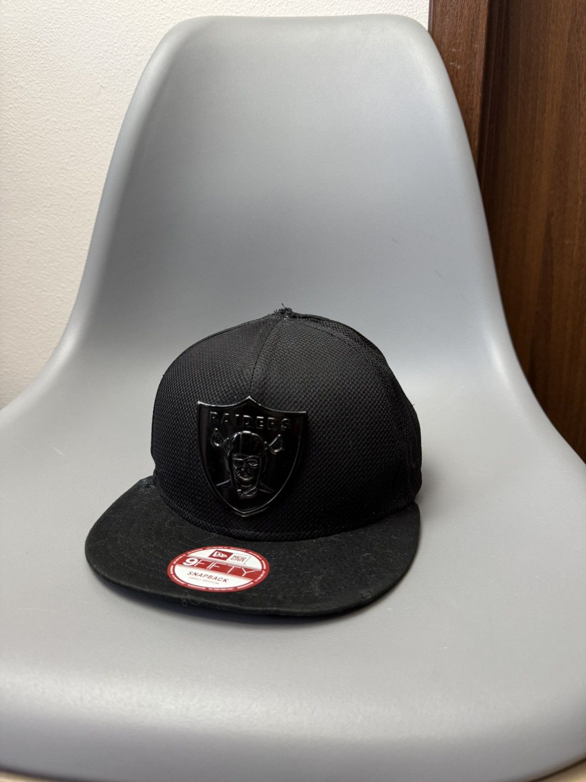 NFL Vintage Los Angeles Raiders Snapback Hat Size ONE SIZE - 1 Thumbnail