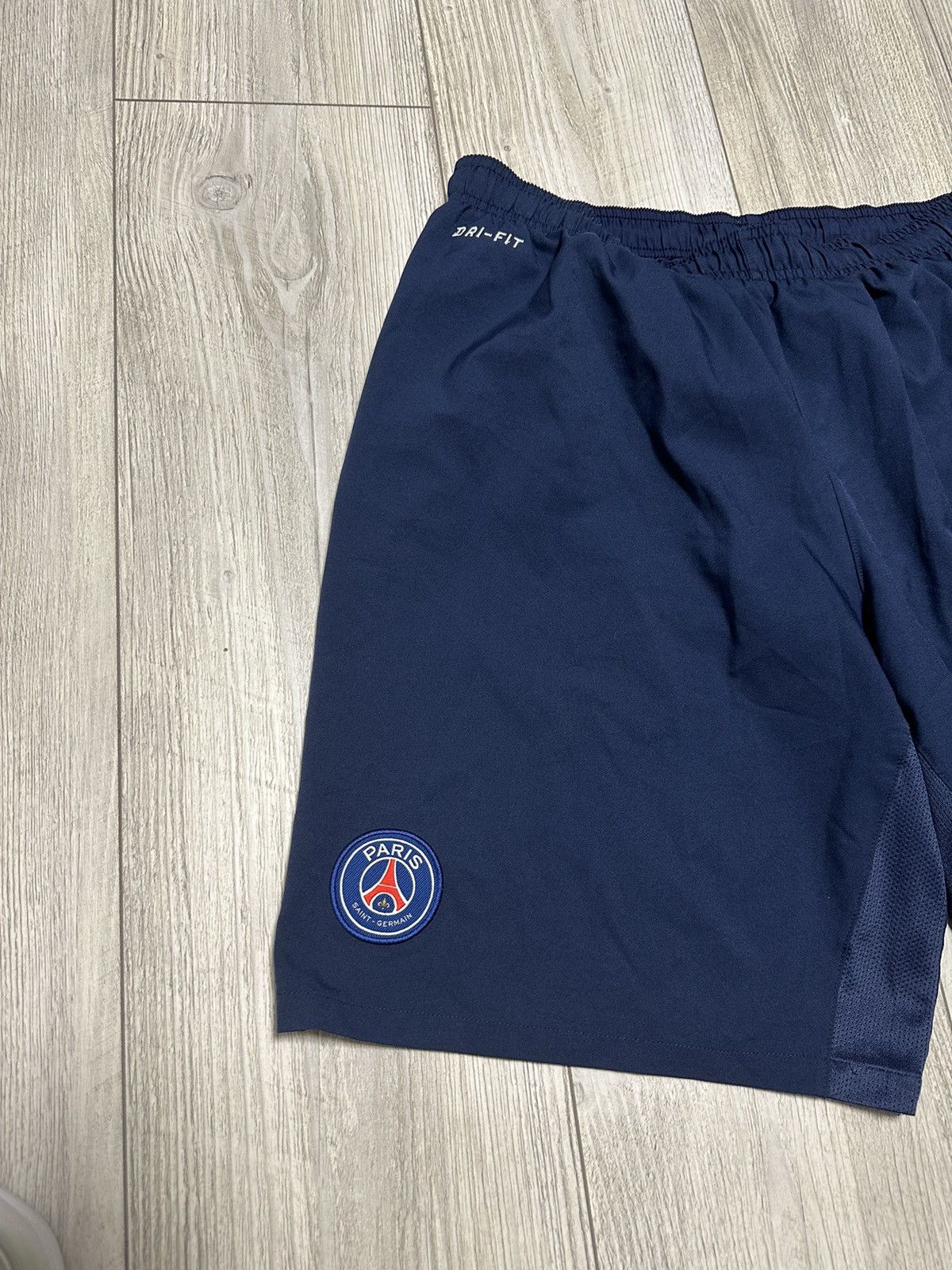 Nike Vintage Nike x Paris Saint German PSG 2013 Sportswear Shorts Size US 36 / EU 52 - 3 Thumbnail