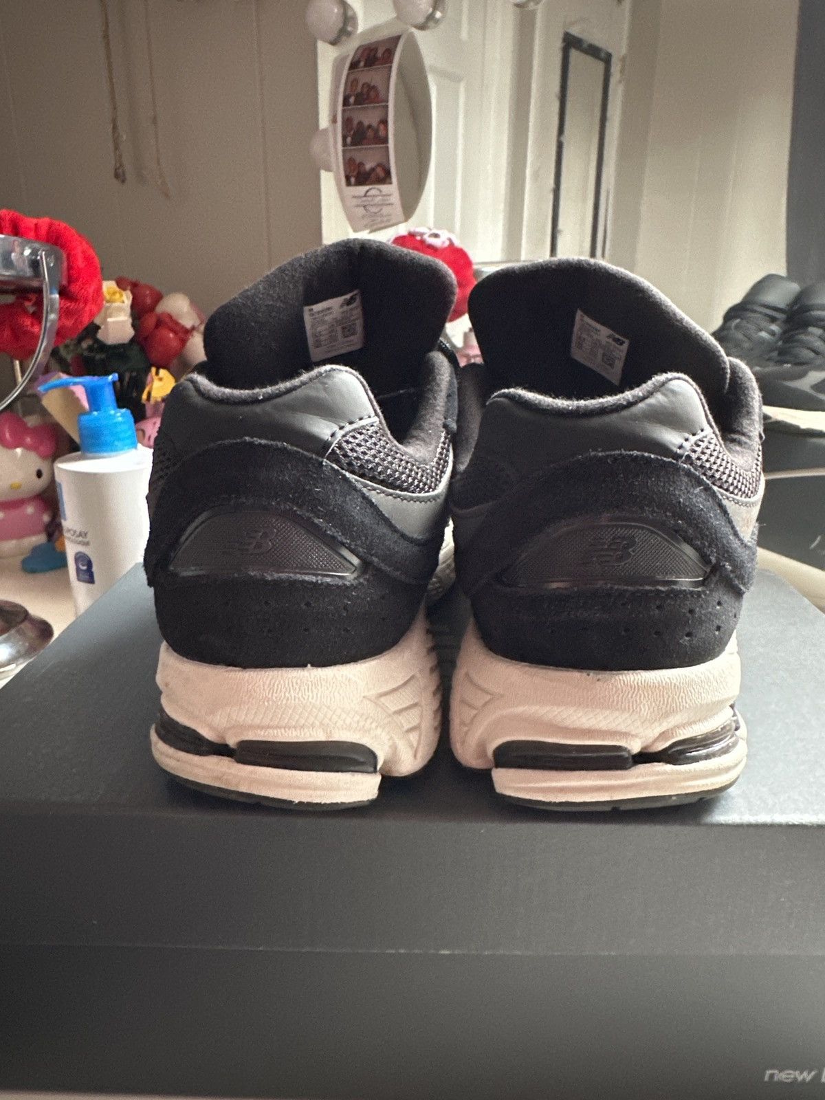 New Balance NEW BALANCE 2002 GS (GRADE SCHOOL) Size US 7 / EU 40 - 6 Thumbnail