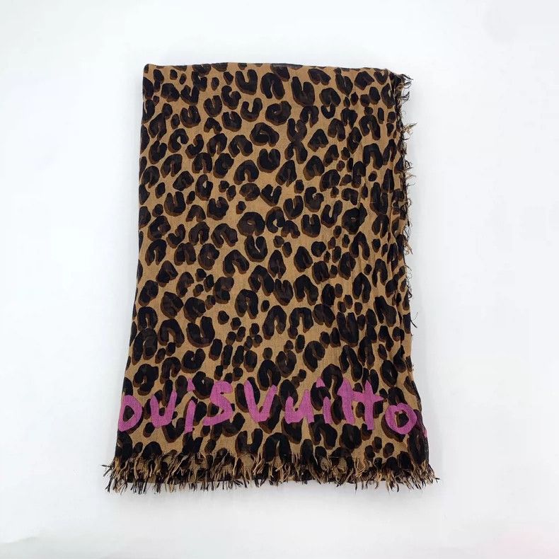Louis Vuitton Louis Vuitton Brown leopard monogrammed cashmere fringe sc Size ONE SIZE - 1 Thumbnail