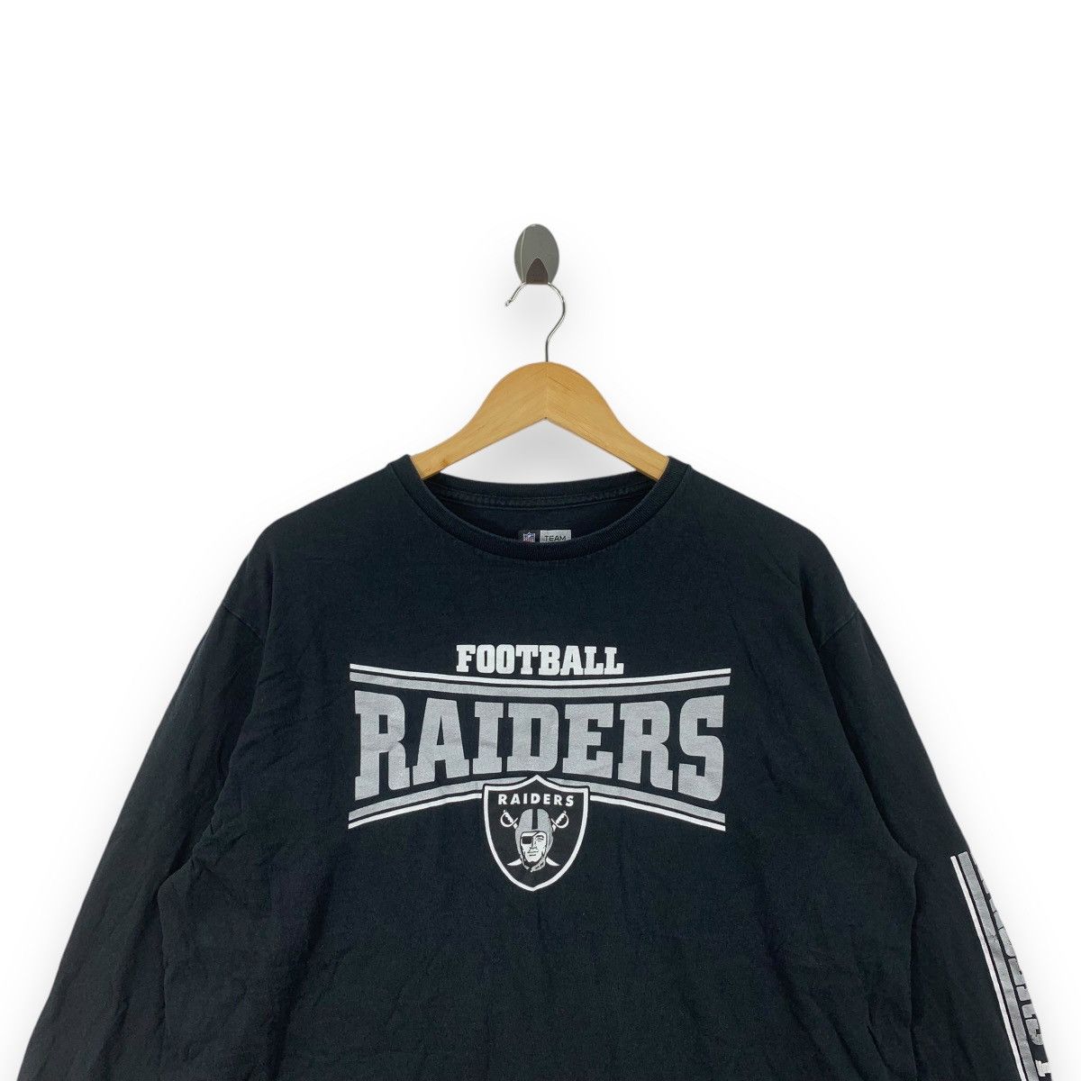 NFL NFL LAS VEGAS RAIDERS Football Black Long Sleeve Tee Shirt Size US XL / EU 56 / 4 - 2 Thumbnail