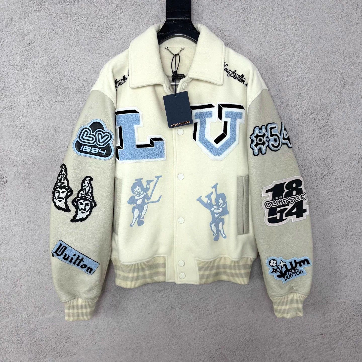 Louis Vuitton LV Bugs Bunny Baseball Jacket Size US M / EU 48-50 / 2 - 1 Thumbnail