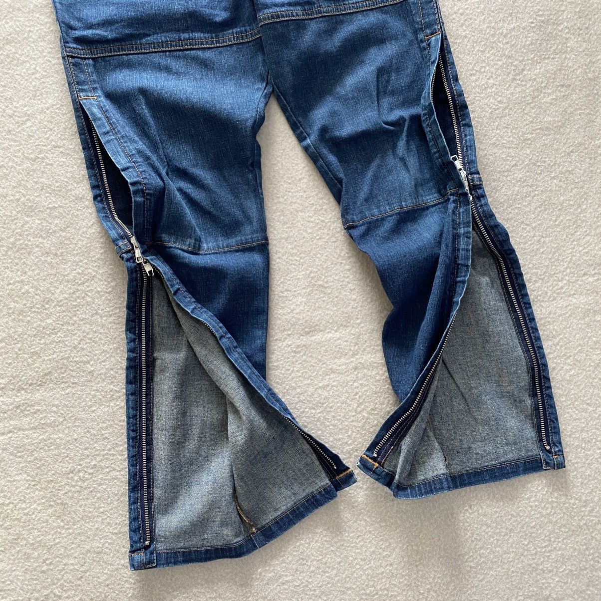 CABANE de ZUCCa × Issey Miyake × Japanese Brand Cabane De Zucca Issey Miyake Zipper Side Denim Jeans Size 31" - 3 Thumbnail