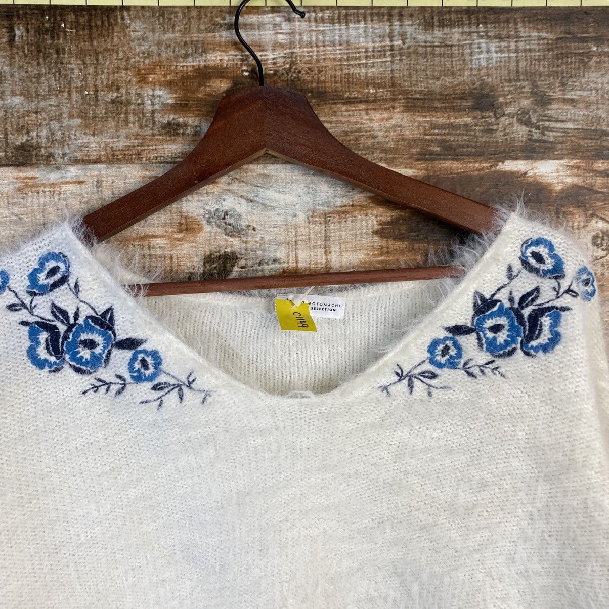 Japanese Brand DL Jayro White fur shaggy Mohair Knitwear #C1149 Size M / US 6-8 / IT 42-44 - 4 Thumbnail