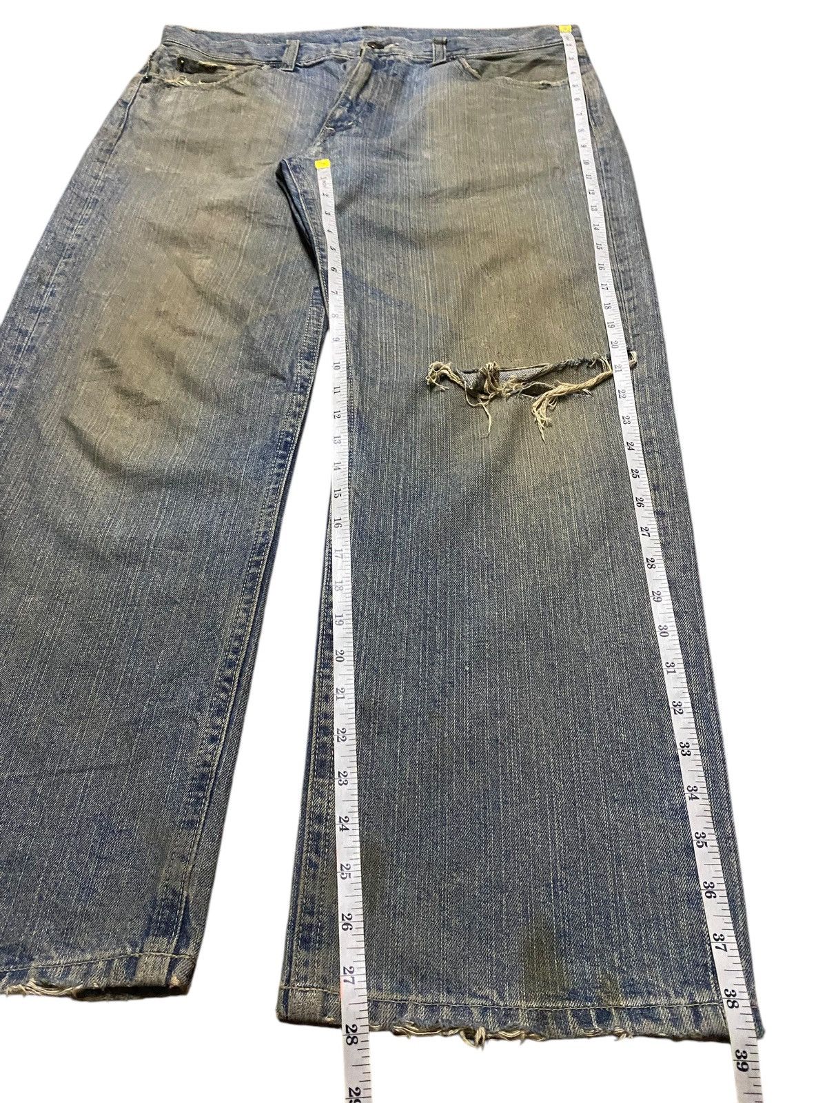 Japanese Brand Vintage Japanese Brand Mud Wash Distressed Loose Jeans Size US 37 - 11 Thumbnail