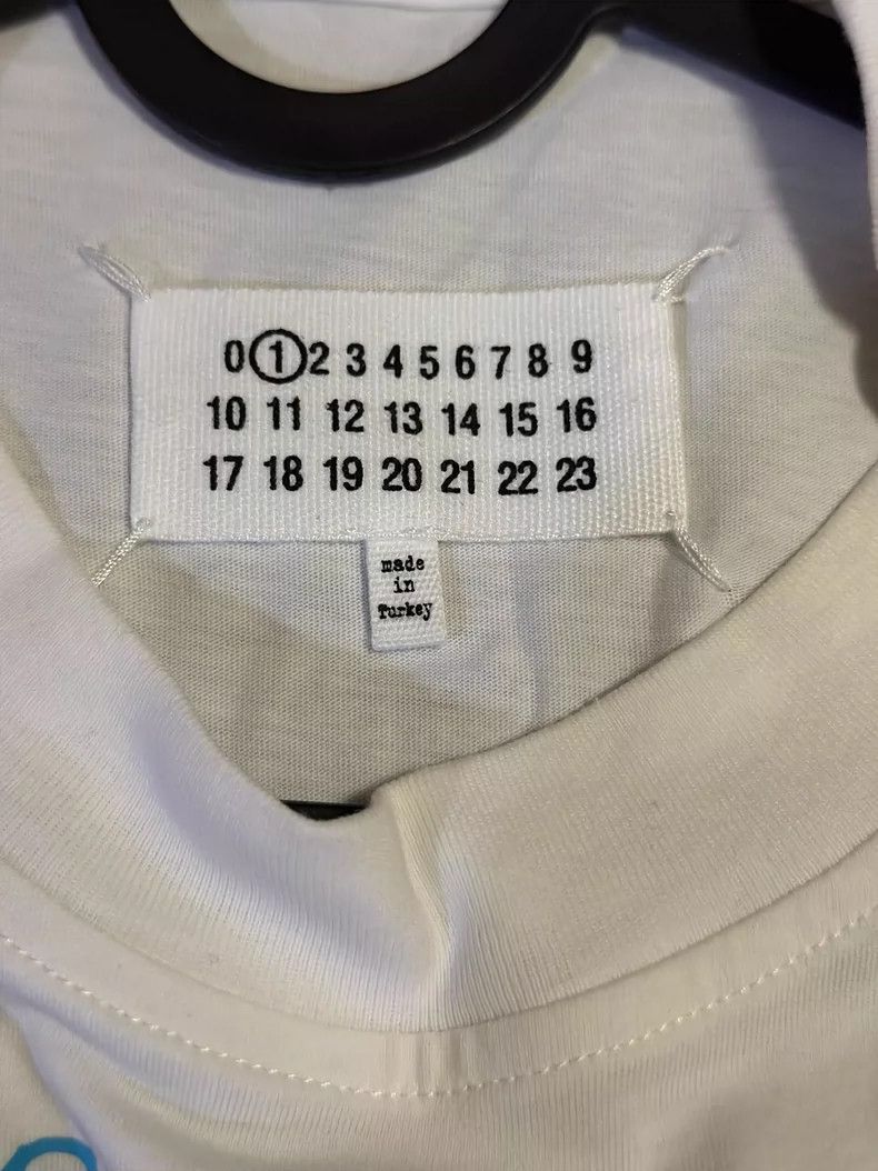 Maison Margiela Maison Margiela Graffiti short sleeves logo short sleeves Size XS / US 0-2 / IT 36-38 - 3 Thumbnail