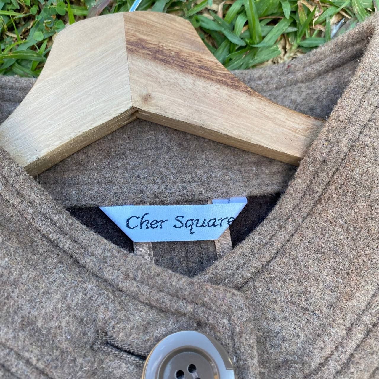 Designer Vintage Poncho Wool by Cher Square Size US XL / EU 56 / 4 - 2 Thumbnail