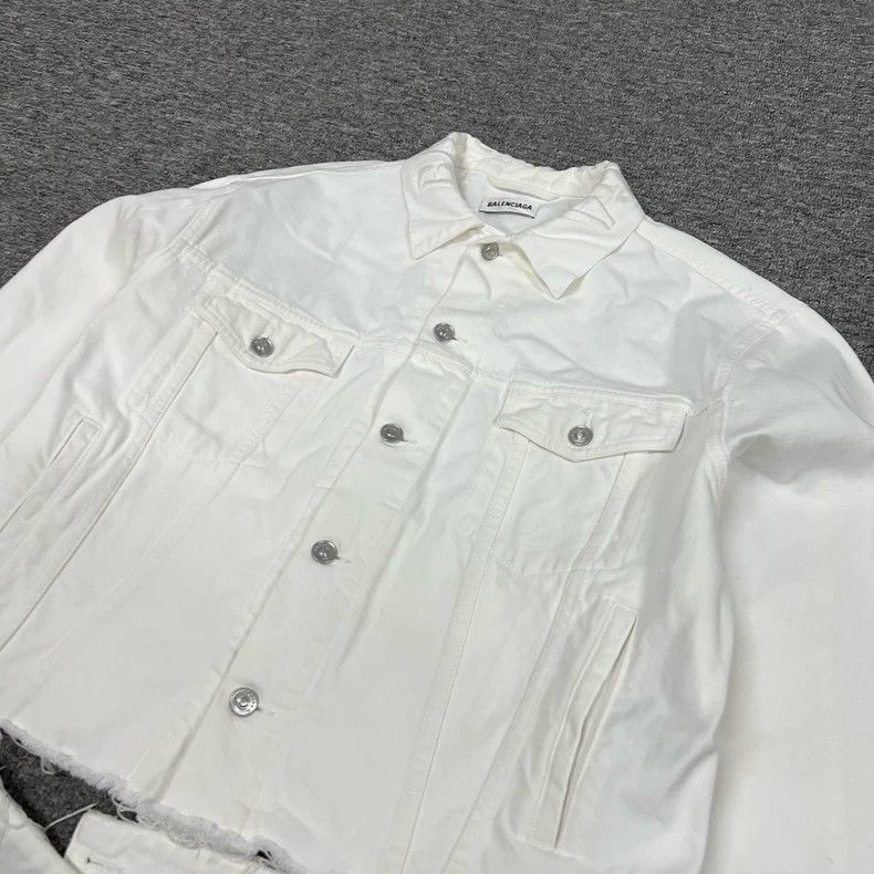 Balenciaga Balenciaga size 34 Collar embroidered Logo denim jacket Size XS / US 0-2 / IT 36-38 - 2 Thumbnail