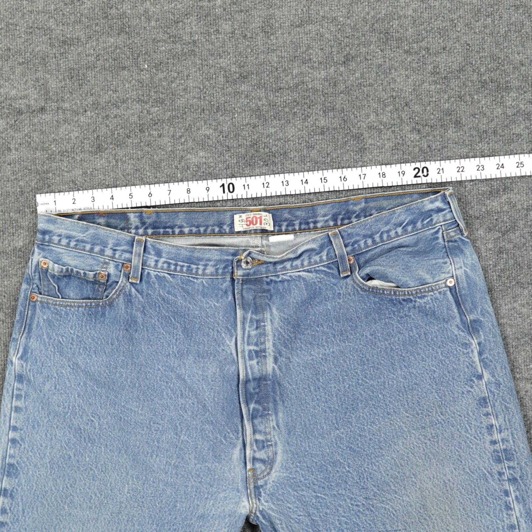 Levi's VINTAGE Levi's 501 Jeans Mens 42x27 Blue Original Fit Straight Button Fly Size US 42 / EU 58 - 3 Thumbnail