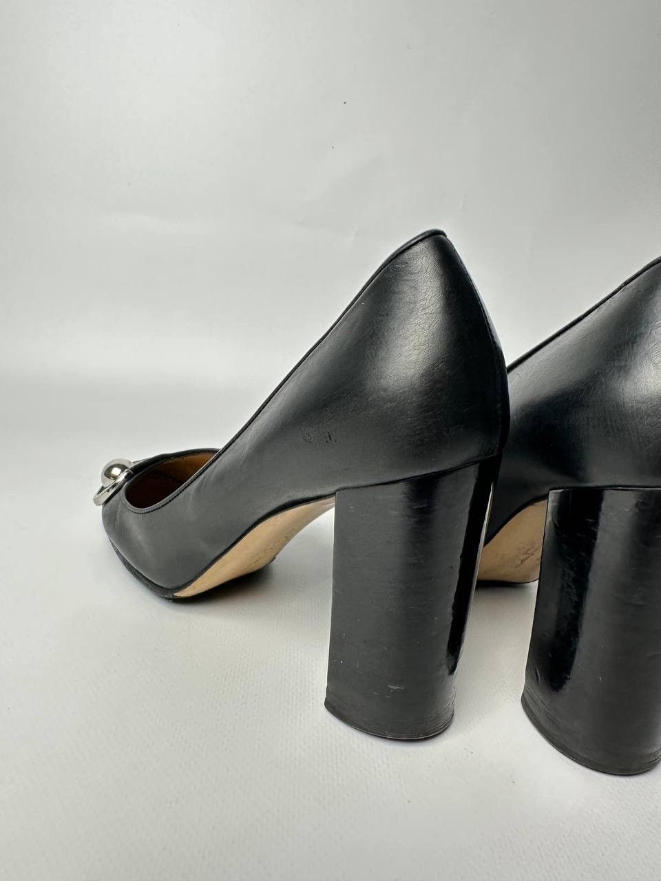 Salvatore Ferragamo Salvatore Ferragamo Black Leather Block Heel Pumps Size US 7 / IT 37 - 11 Thumbnail