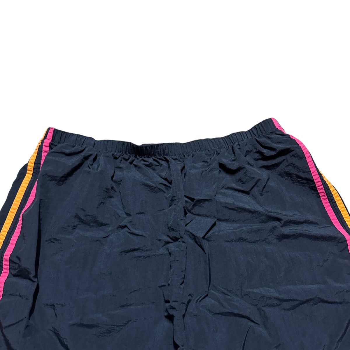 Athletic Works × Vintage Vintage 90s Athletic Works Windbreaker Shorts Size US 36 / EU 52 - 6 Thumbnail