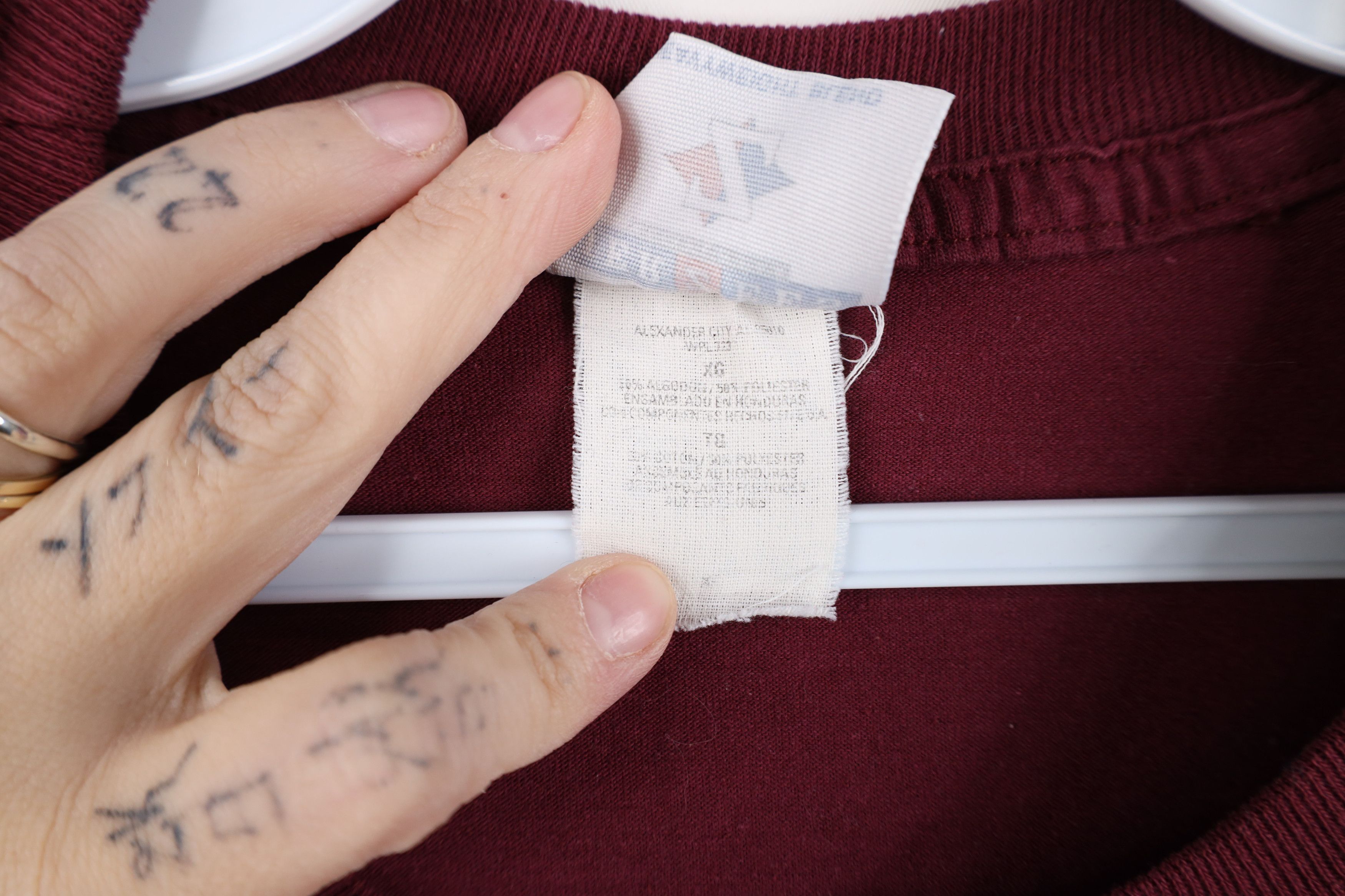 Vintage Vintage 90s Streetwear Heavyweight Faded T-Shirt Burgundy Size US XL / EU 56 / 4 - 5 Thumbnail