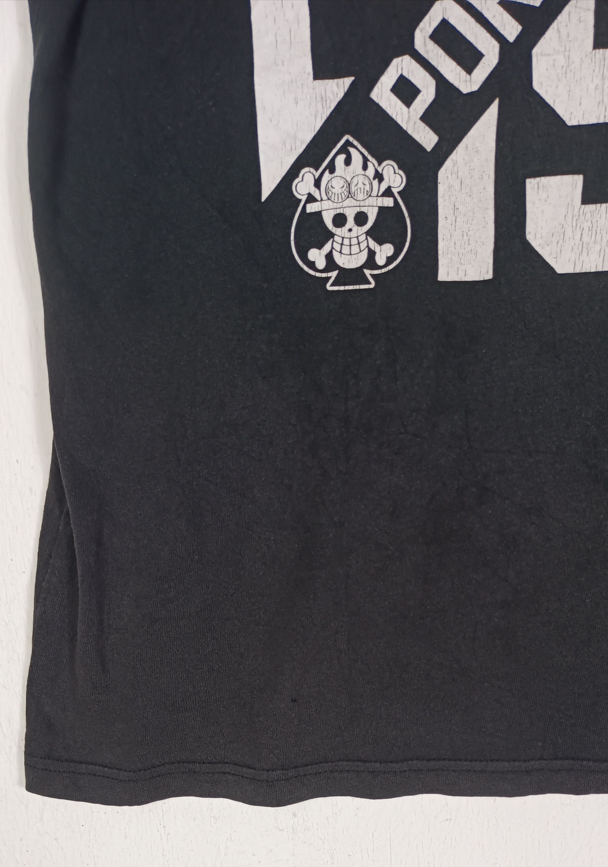 Anime × Japanese Brand × One Piece Vintage One Piece " Fire Fist" Single Charachter Size US M / EU 48-50 / 2 - 5 Thumbnail