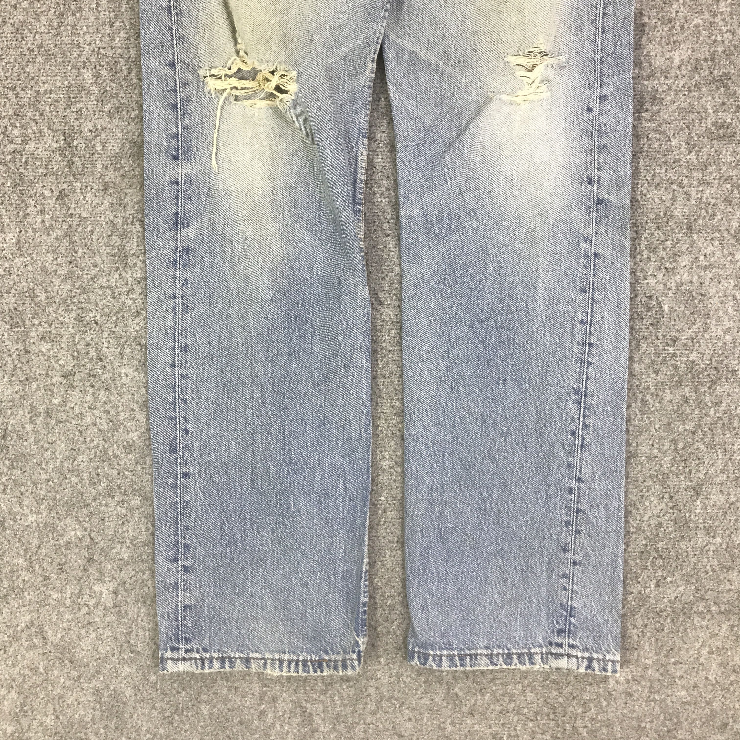 Levi's Vintage Clothing LEVI'S 501 DISTRESSED DENIM JEAN PANTS K129B9 Size US 32 / EU 48 - 3 Thumbnail