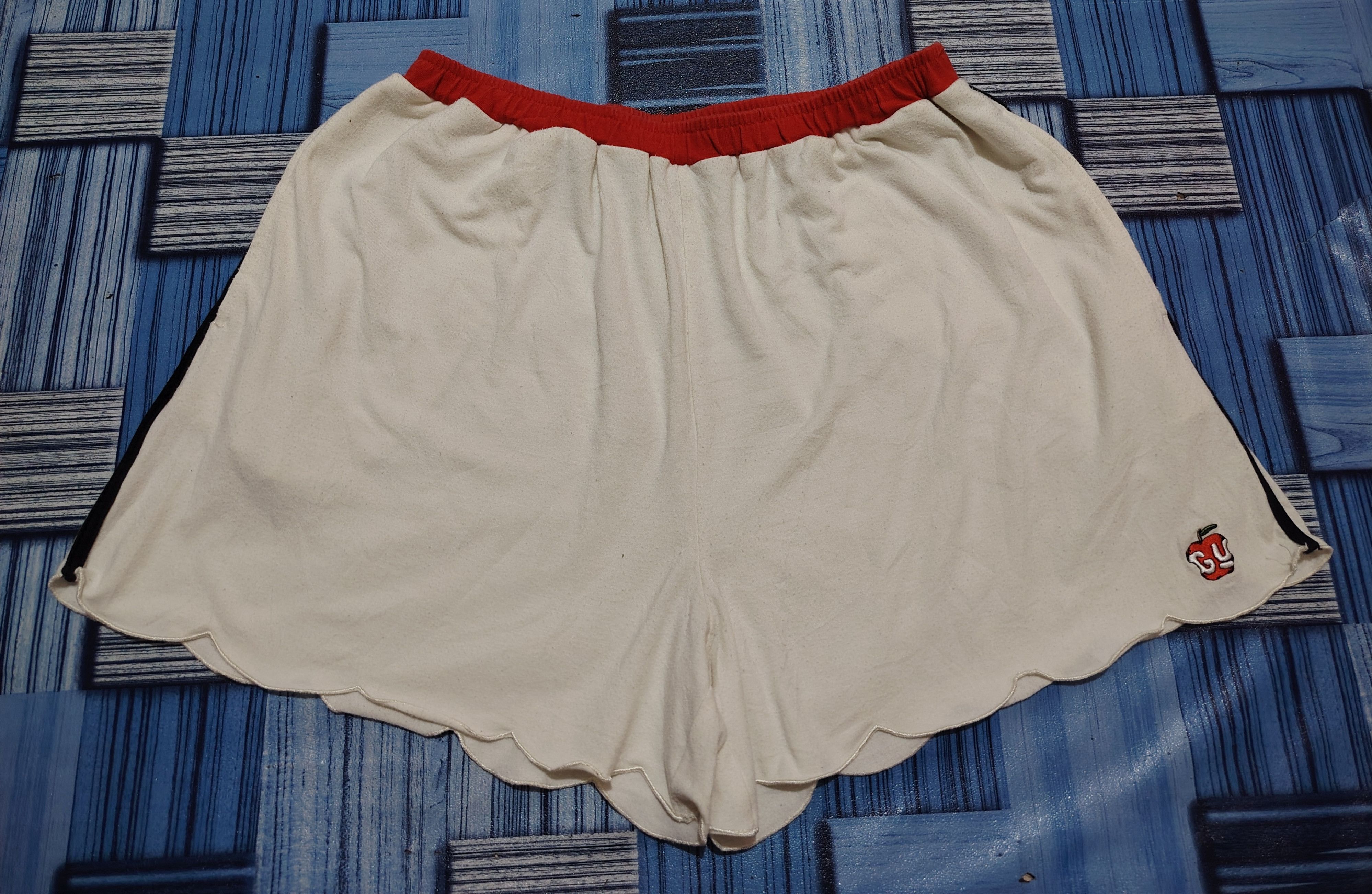 GU × Undercover Undercover x G.U Elastic Waistline White Cream Short Pants Size US 30 / EU 46 - 1 Thumbnail