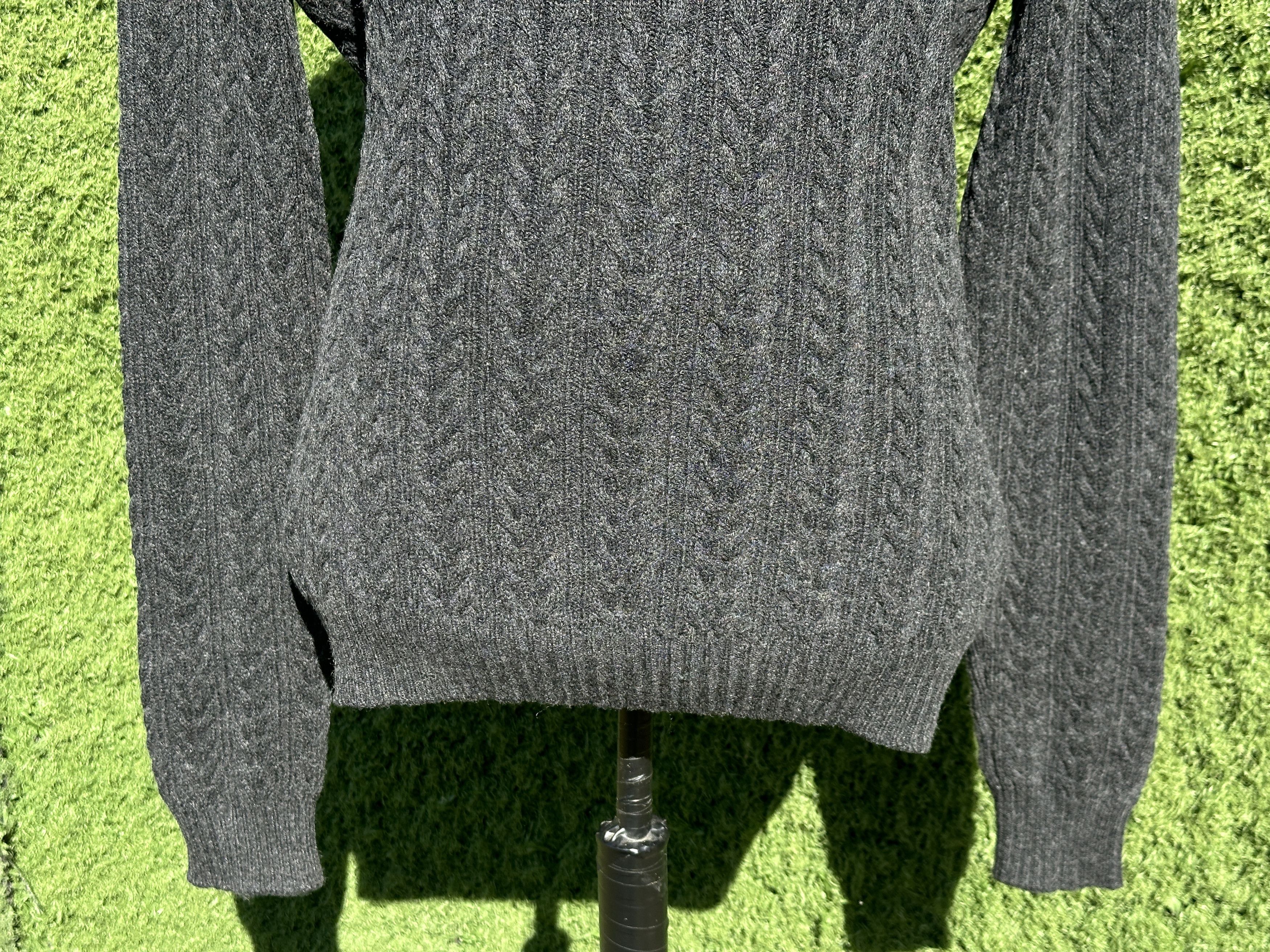 Prada Prada Wool Cashmere Knit V Neck Sweater Gray Size 52 IT Size US L / EU 52-54 / 3 - 9 Thumbnail
